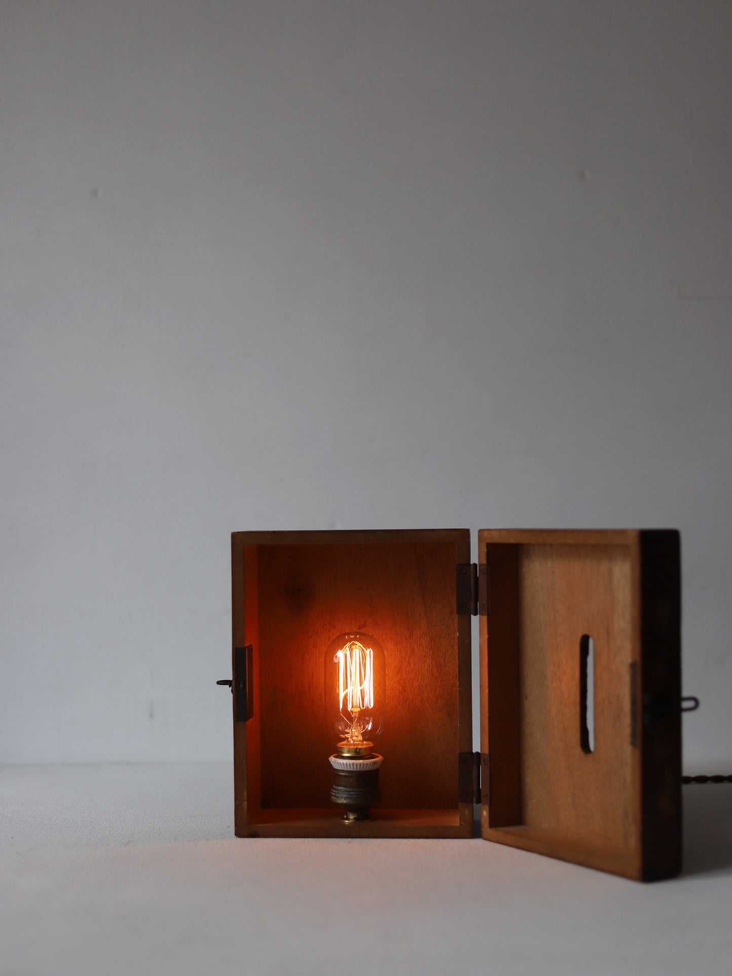 WOOD BOX LAMP