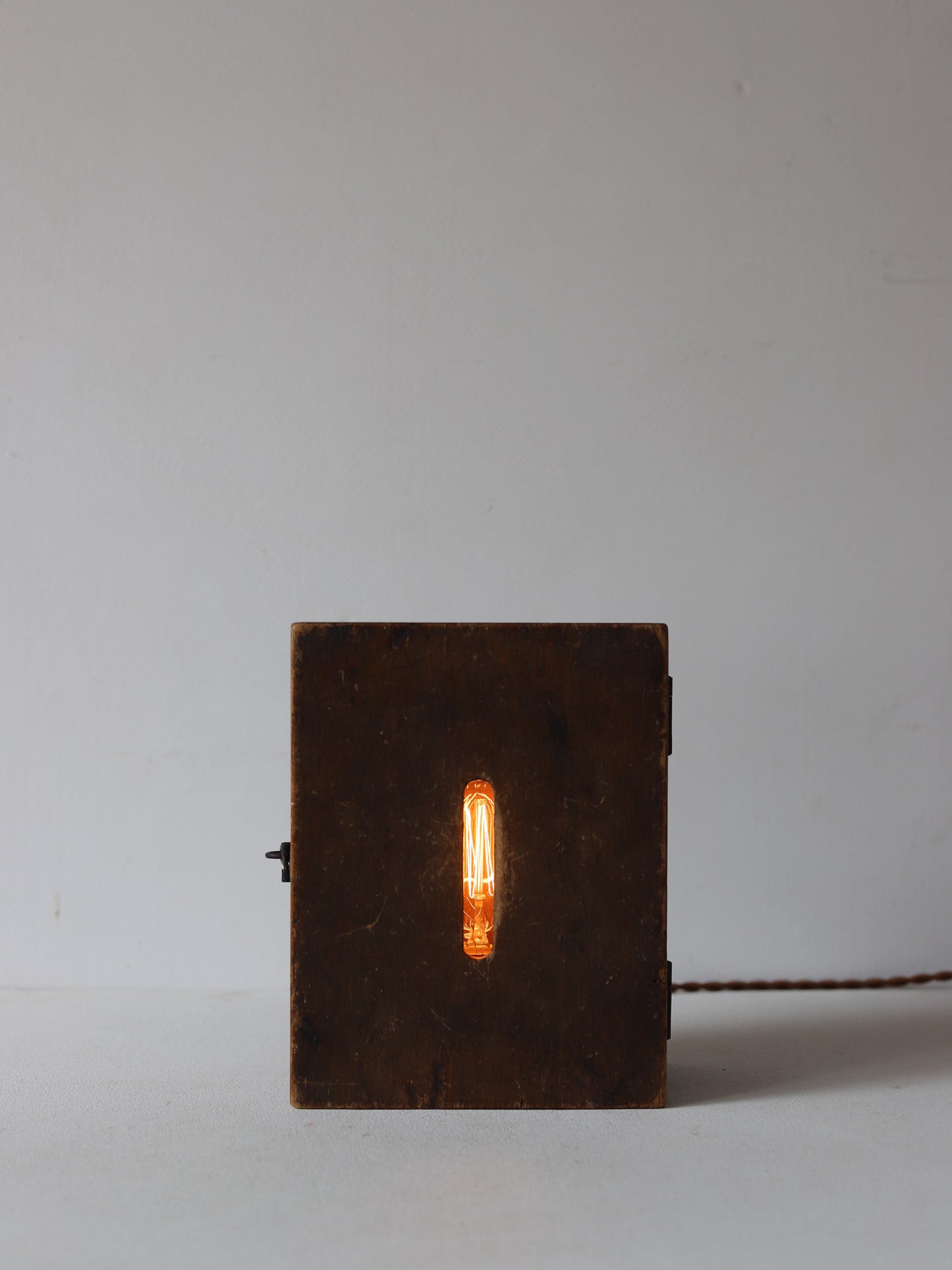 WOOD BOX LAMP