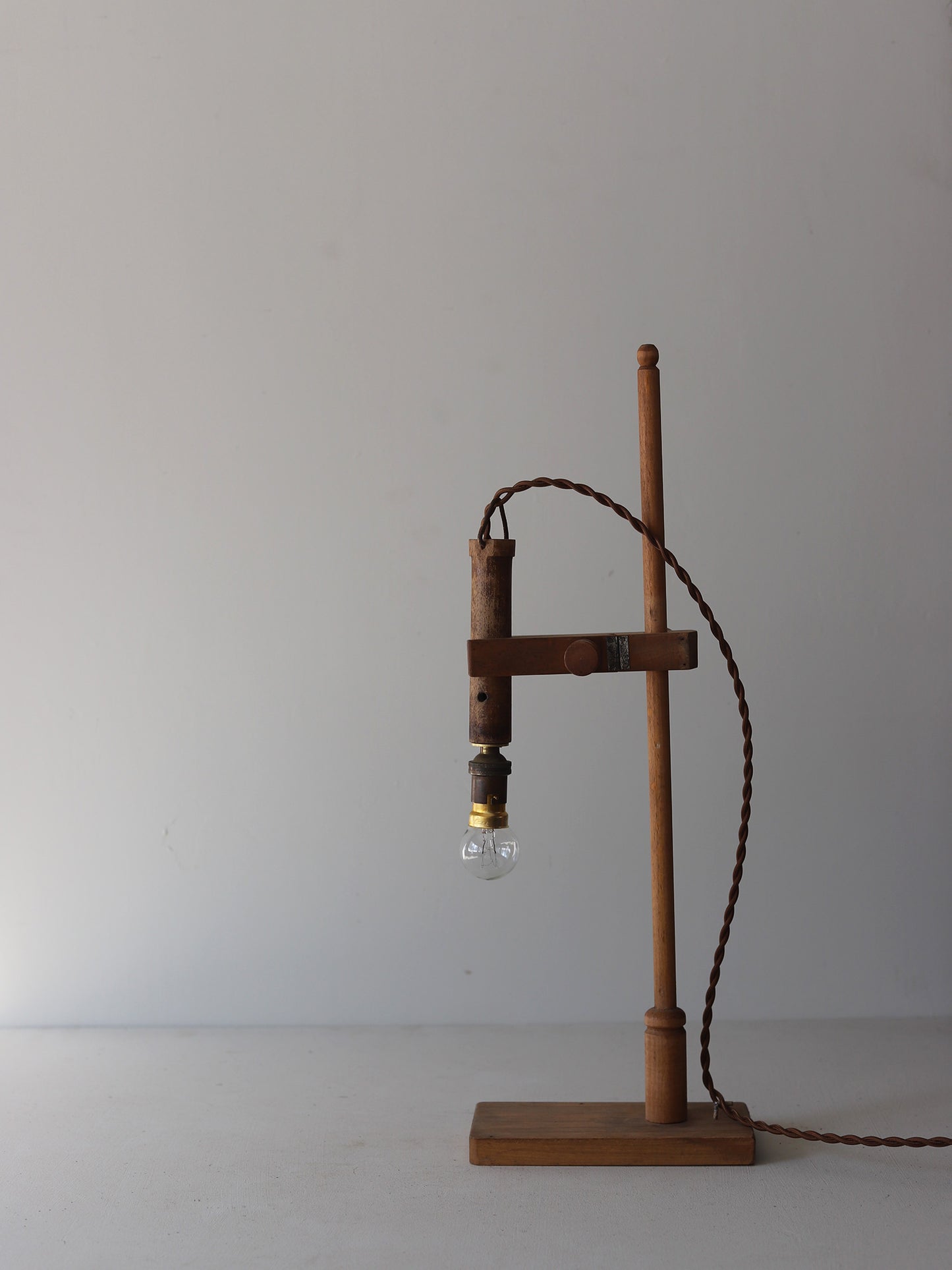 WOOD STAND WORK LAMP 187
