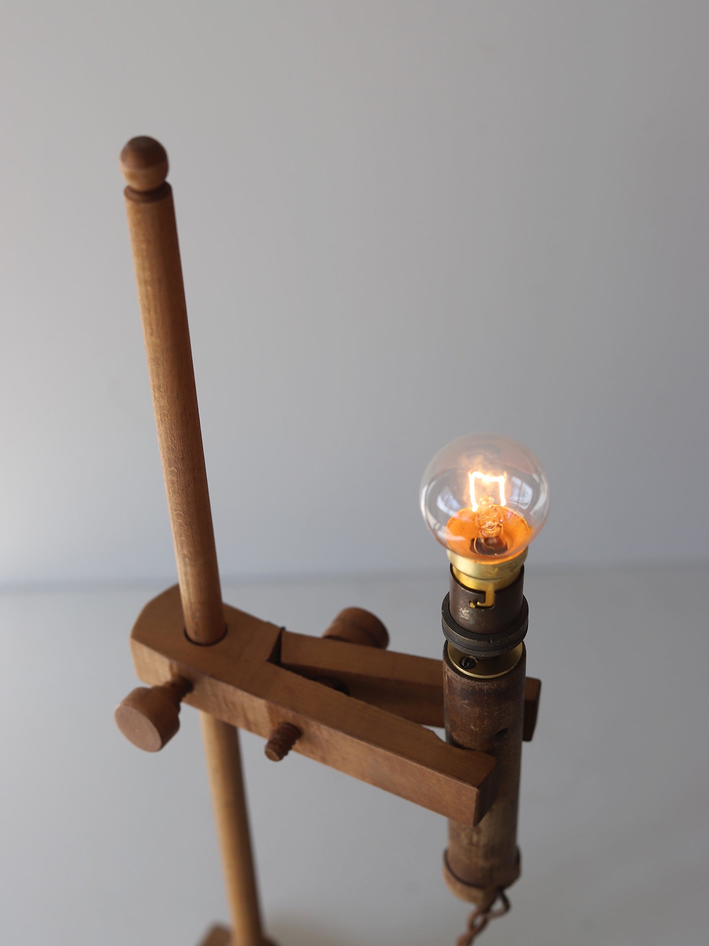 WOOD STAND WORK LAMP  187