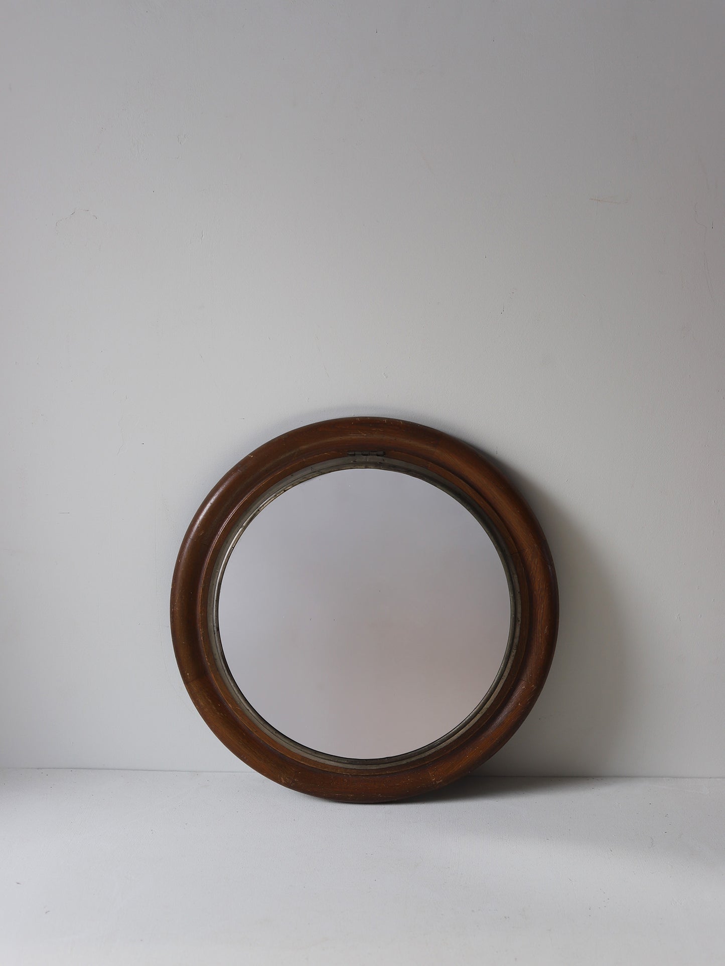 MIRROR 191 ROUND