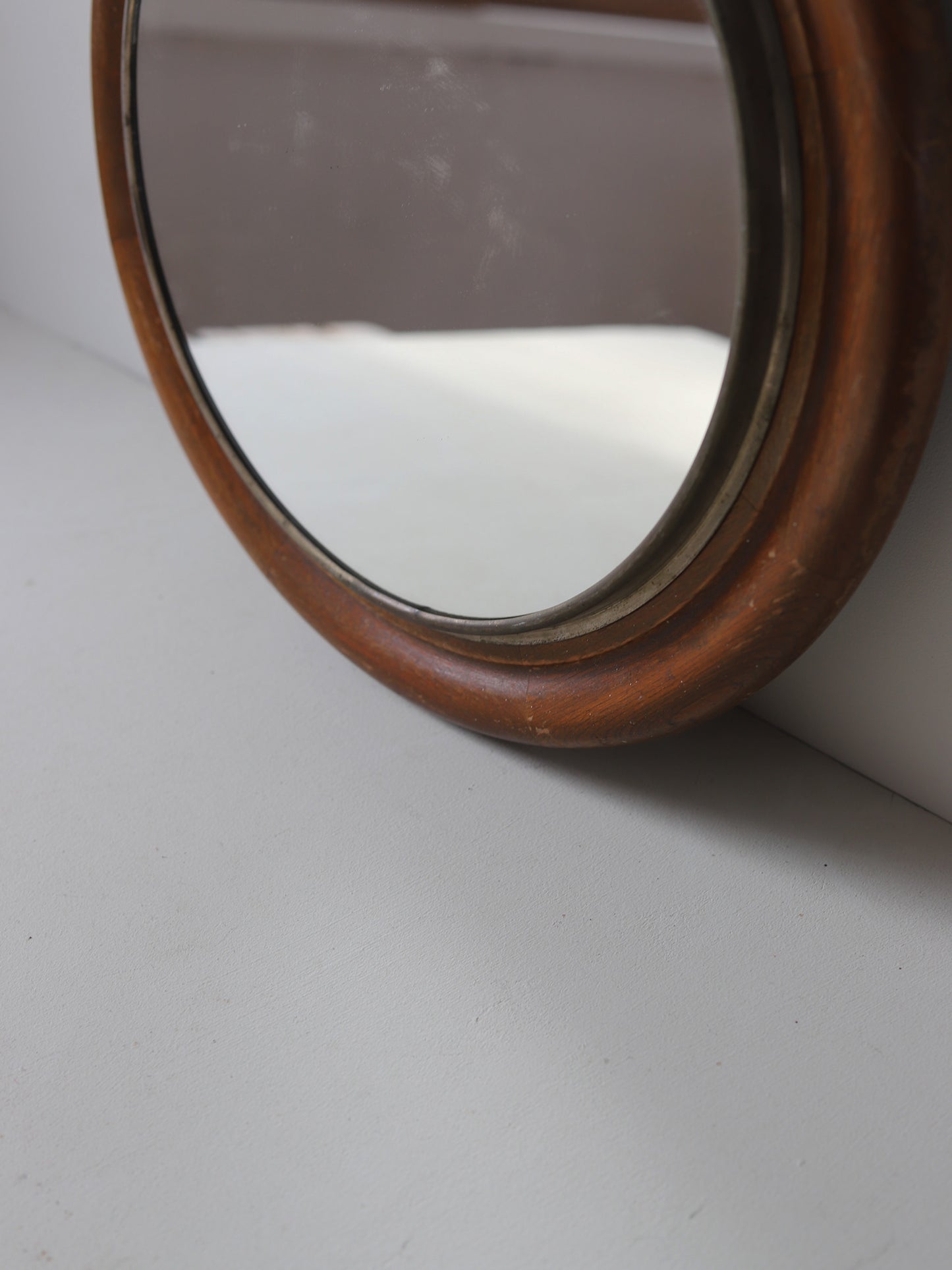 MIRROR 191 ROUND