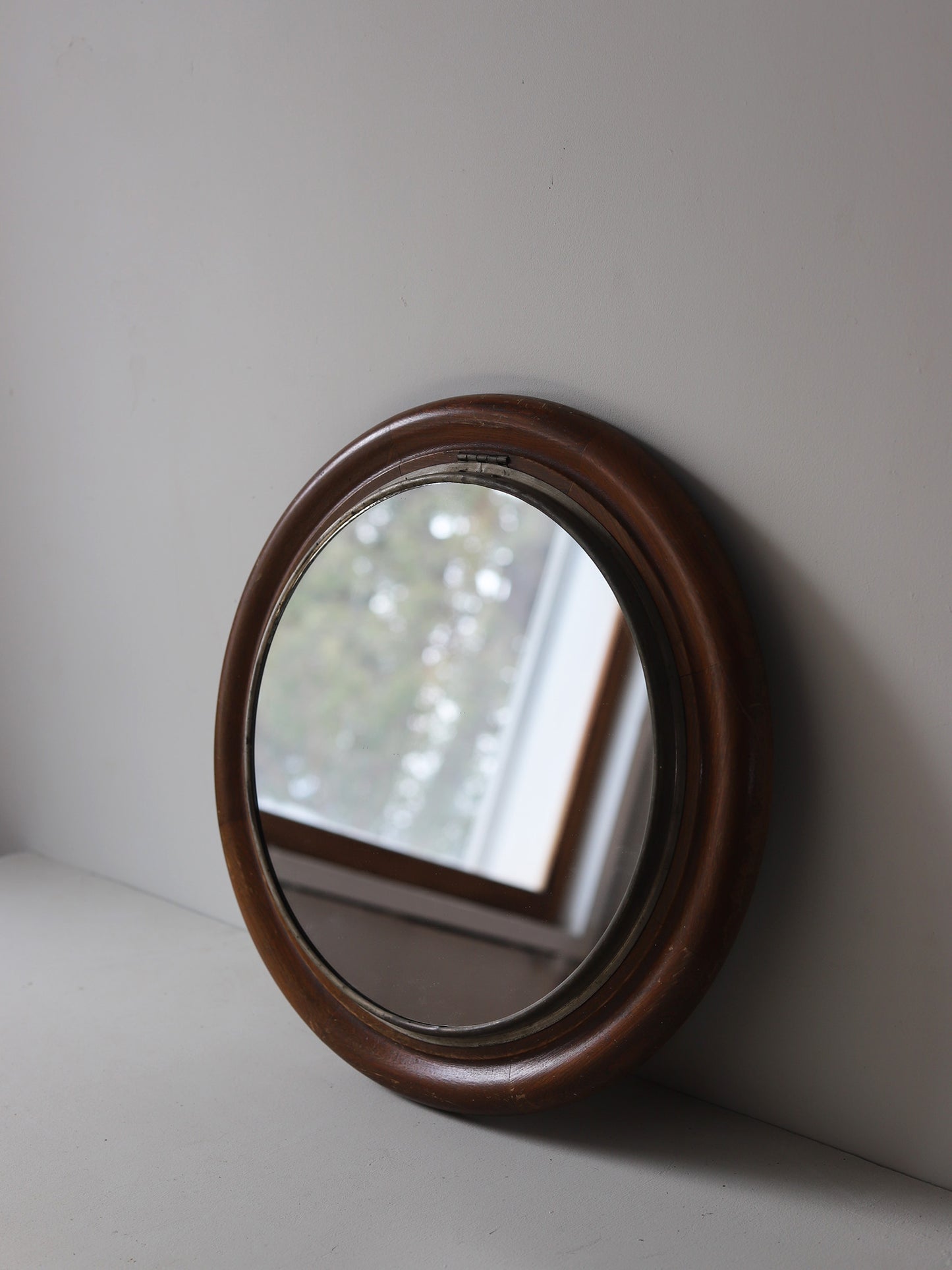 MIRROR 191 ROUND