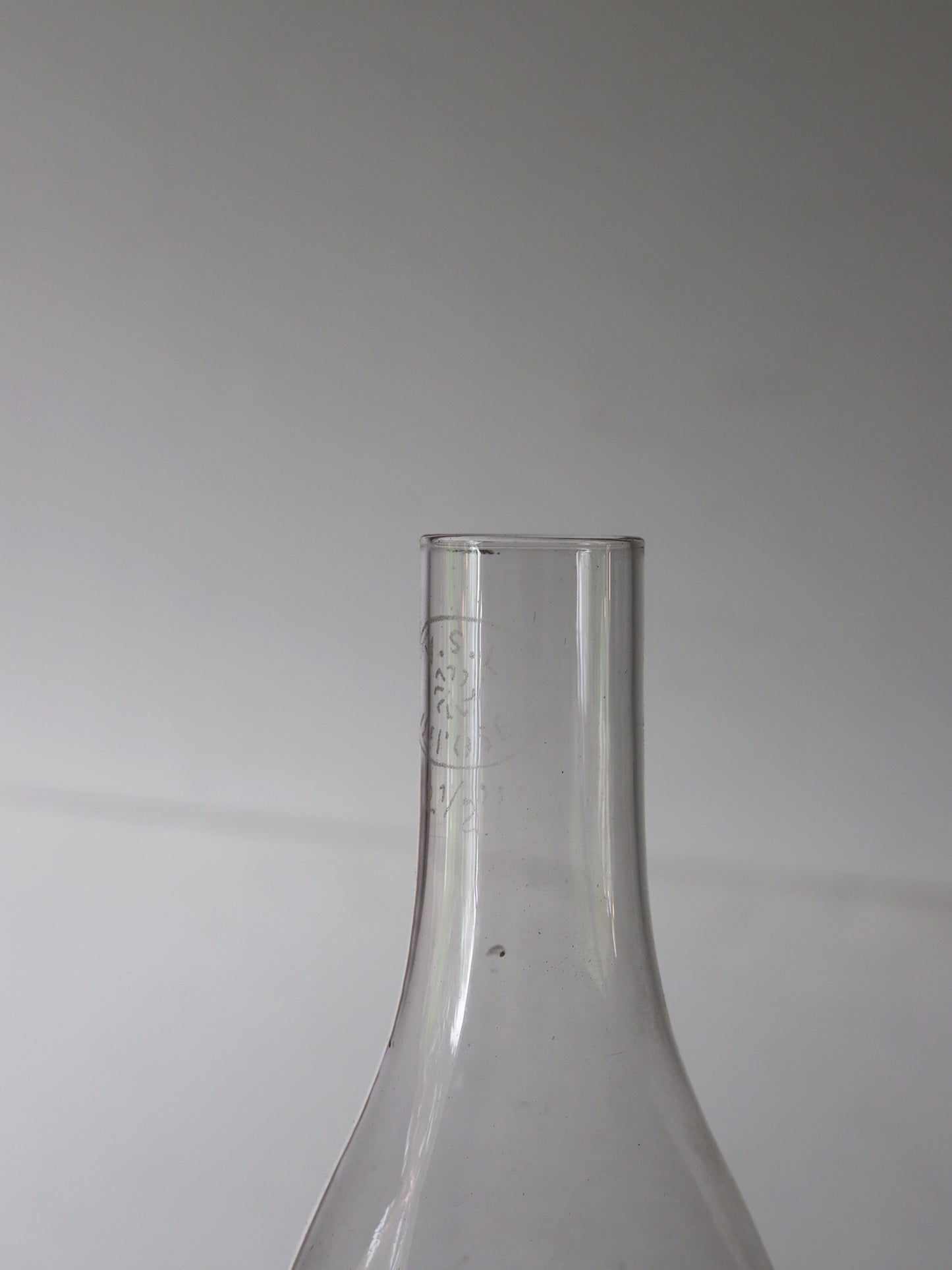 GLASS SHADE STAND LAMP