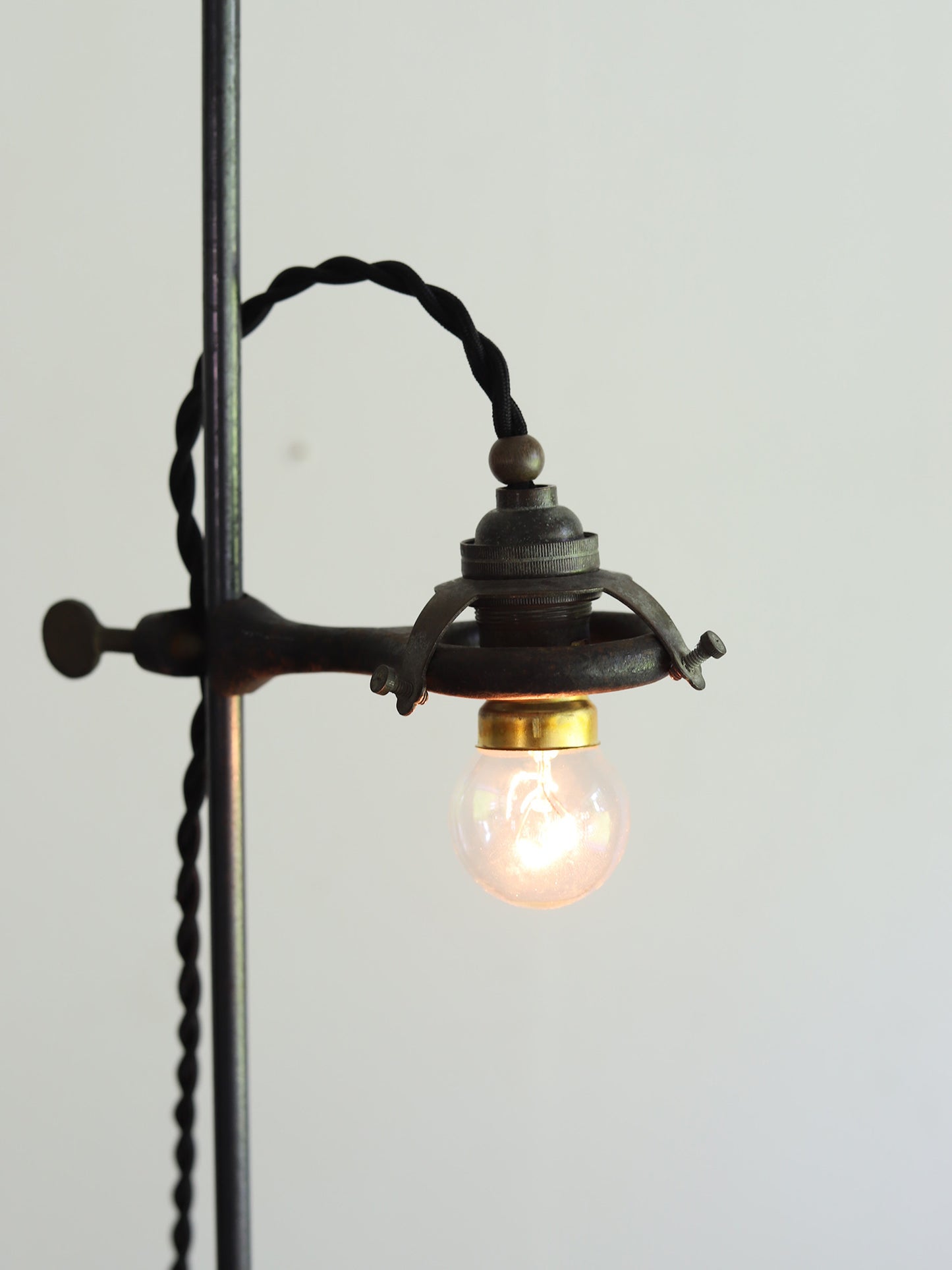 IRON STAND LAMP