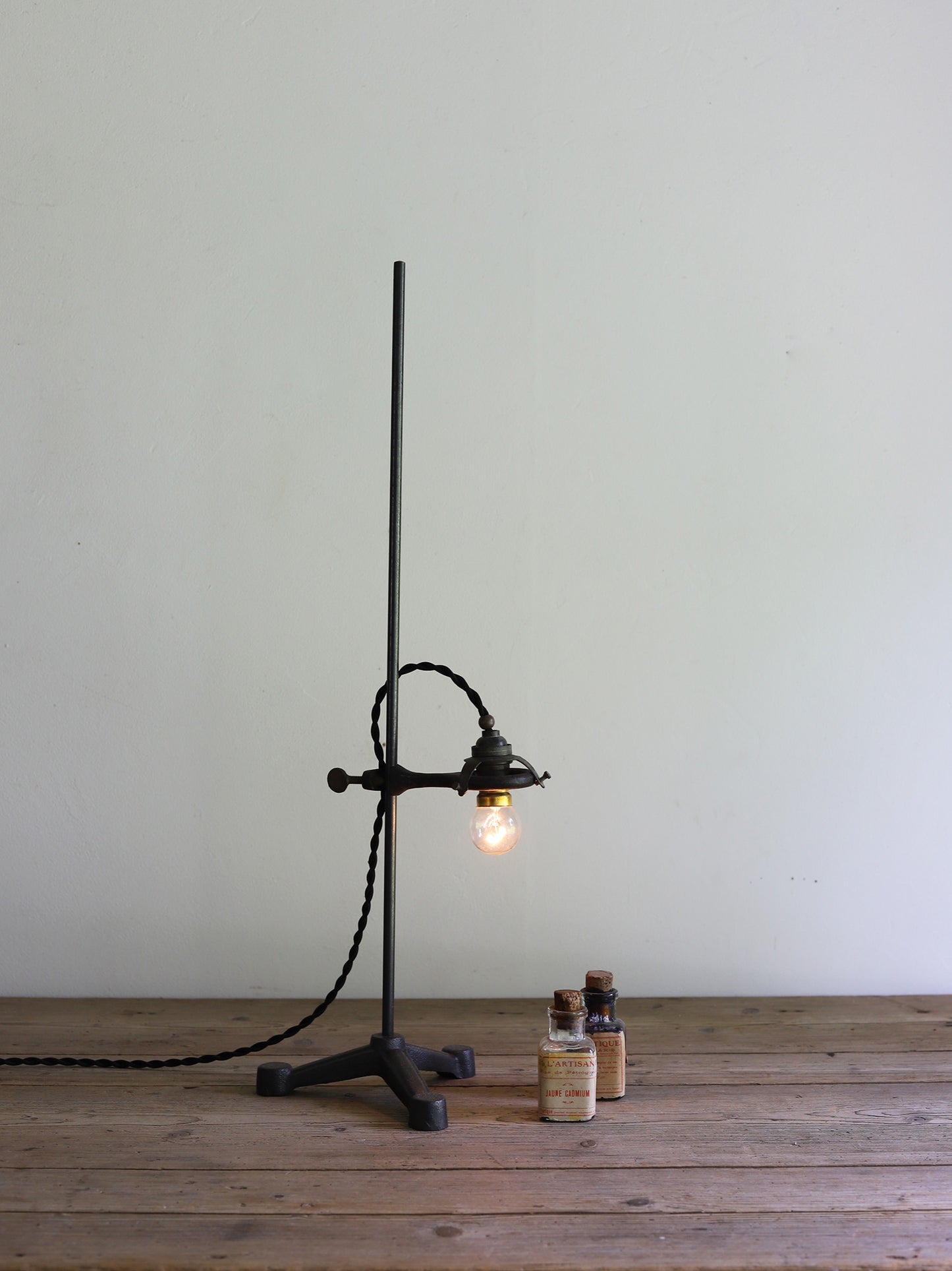 IRON STAND LAMP