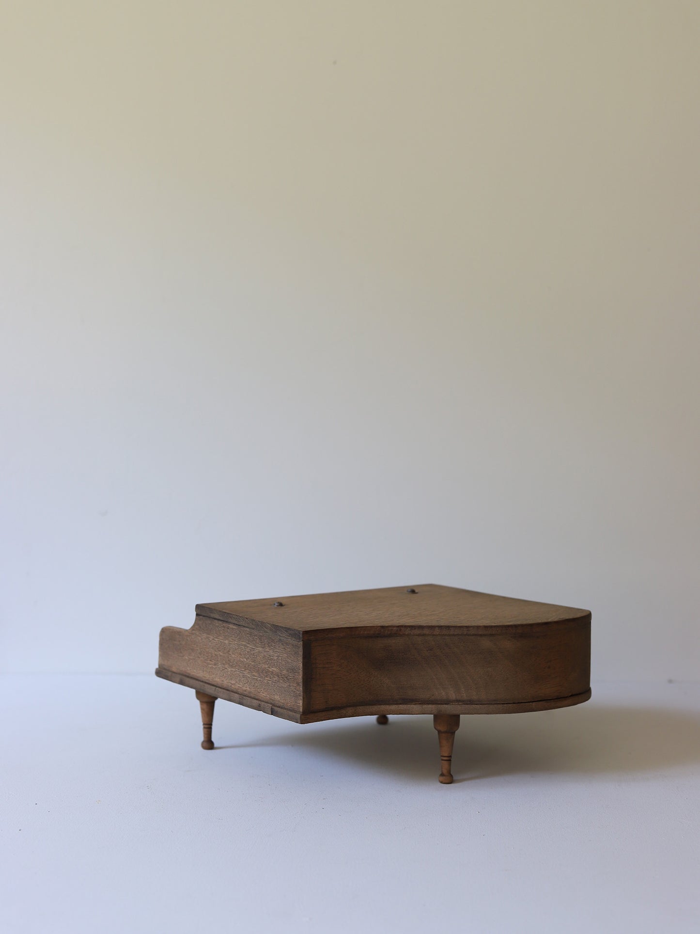 TOY PIANO