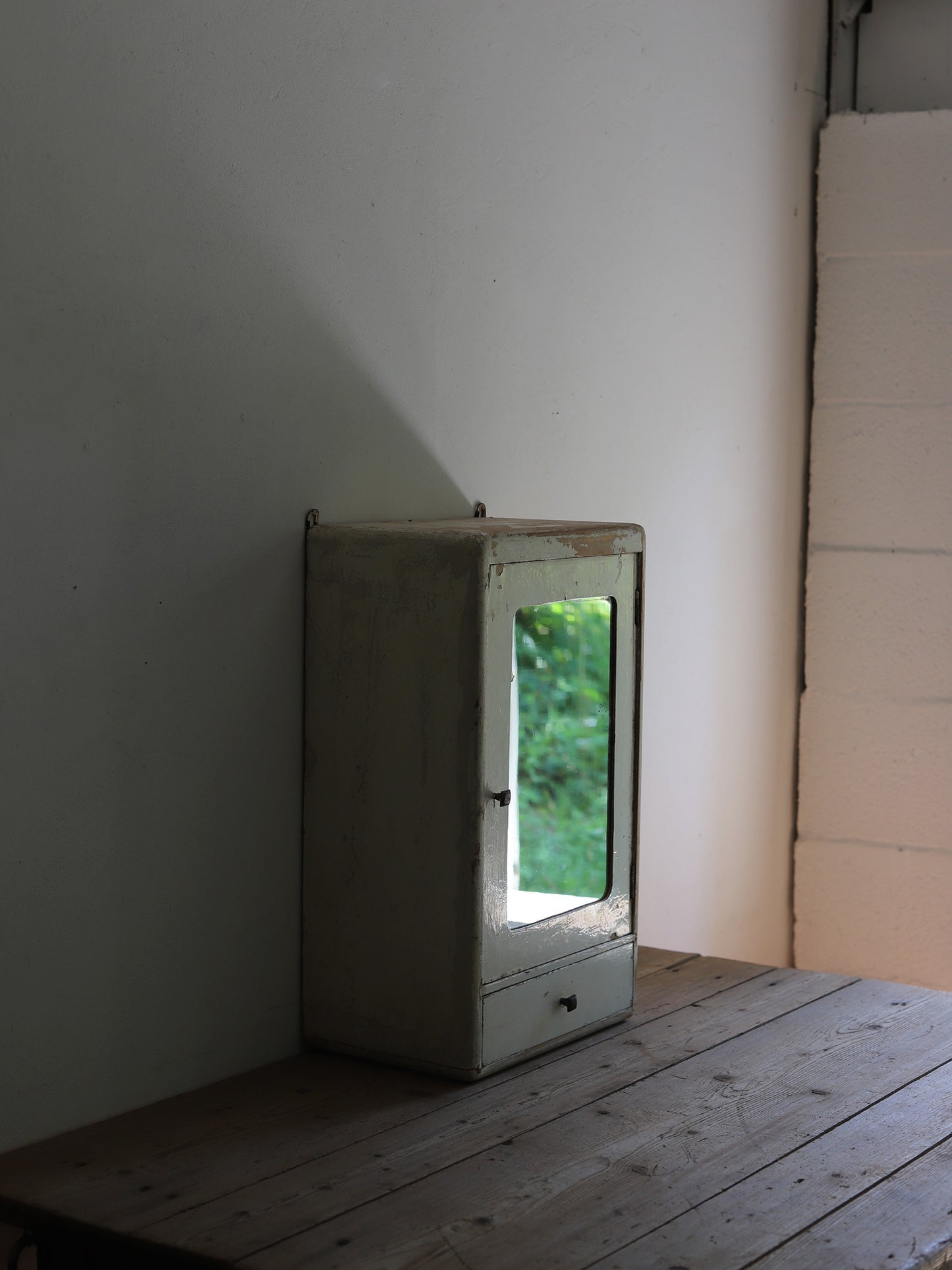 WALL SHELF