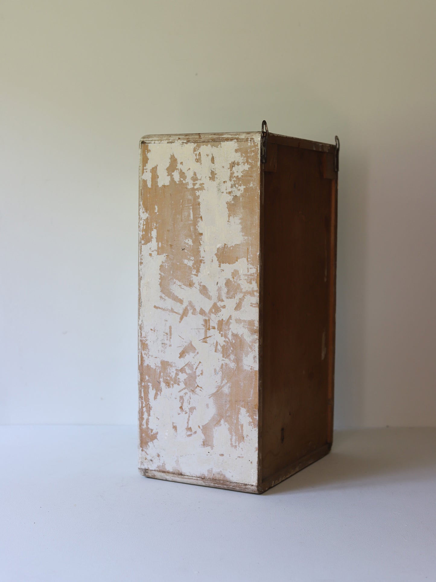 WALL SHELF