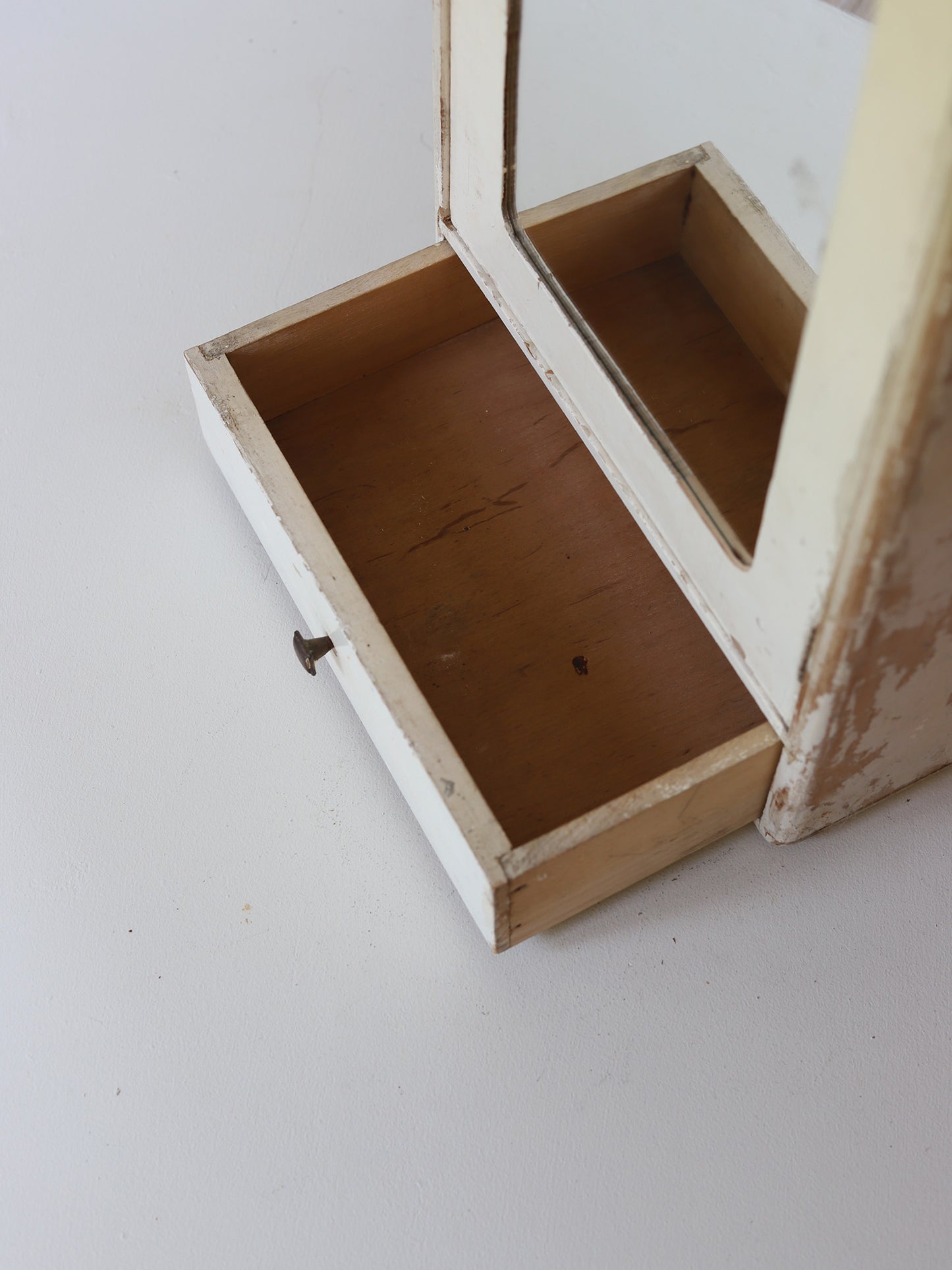 WALL SHELF