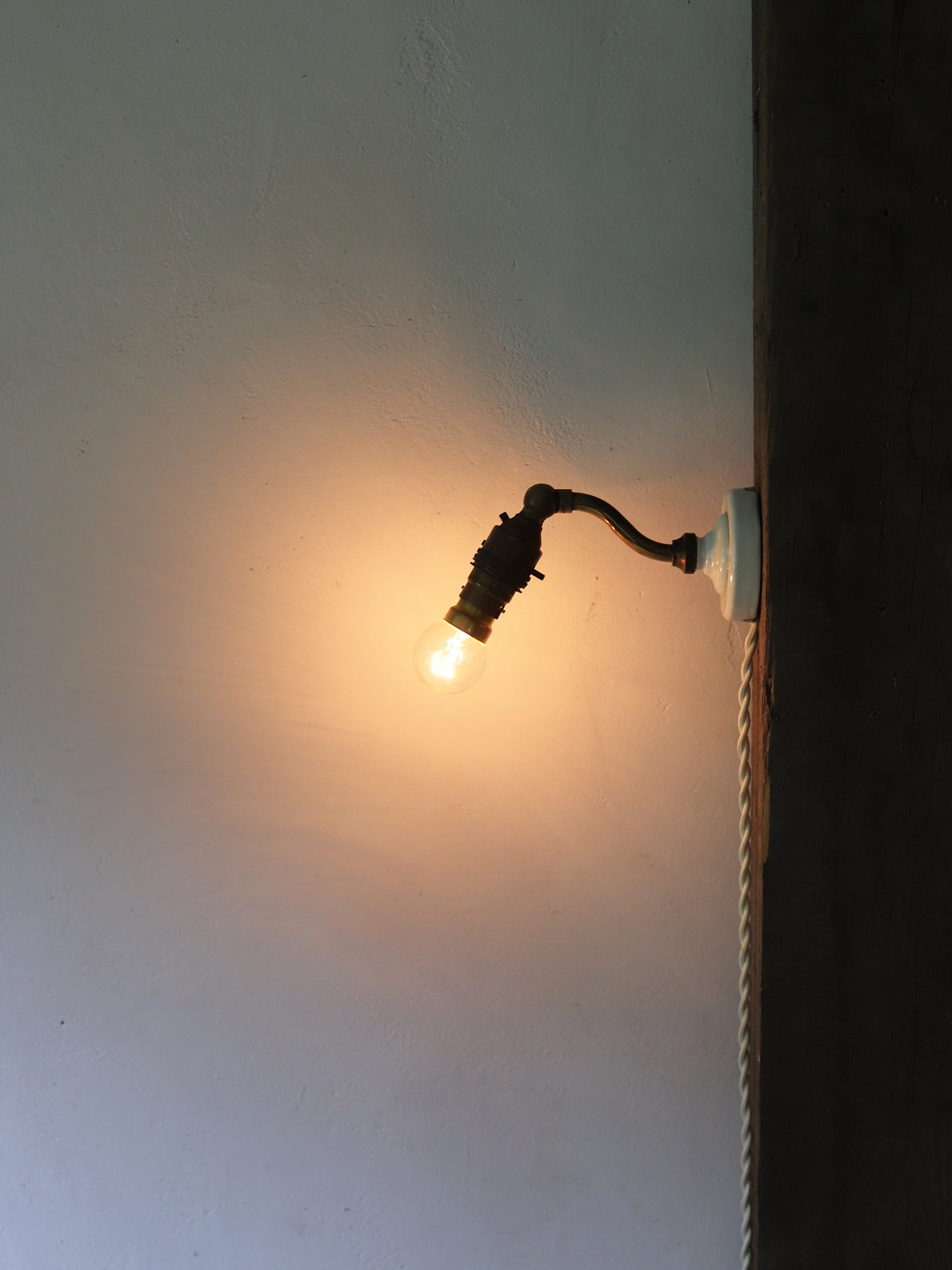 SMALL WALL LAMP