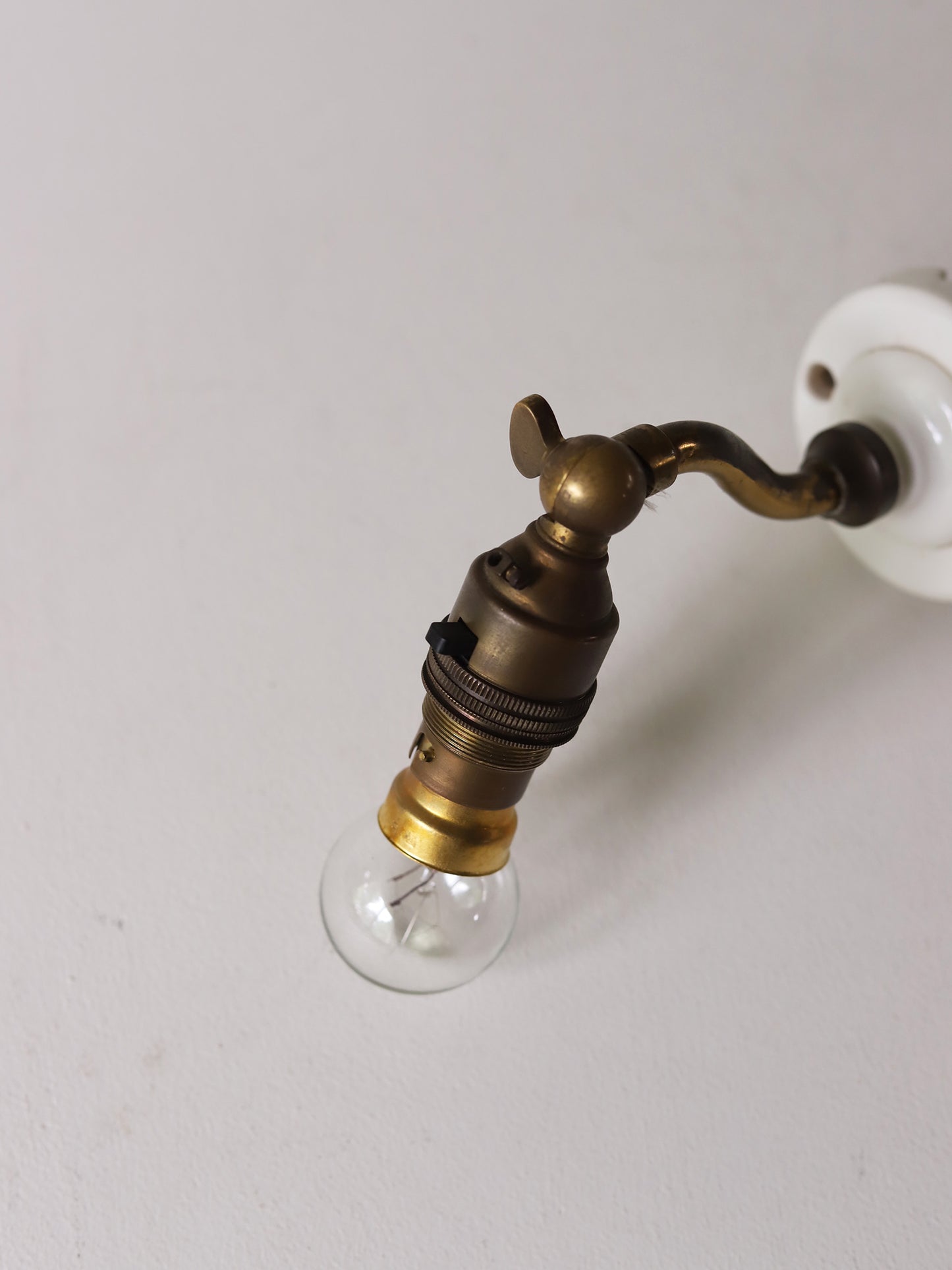 SMALL WALL LAMP