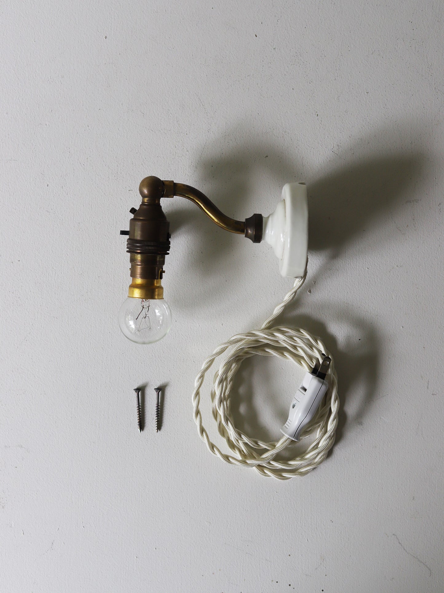 SMALL WALL LAMP