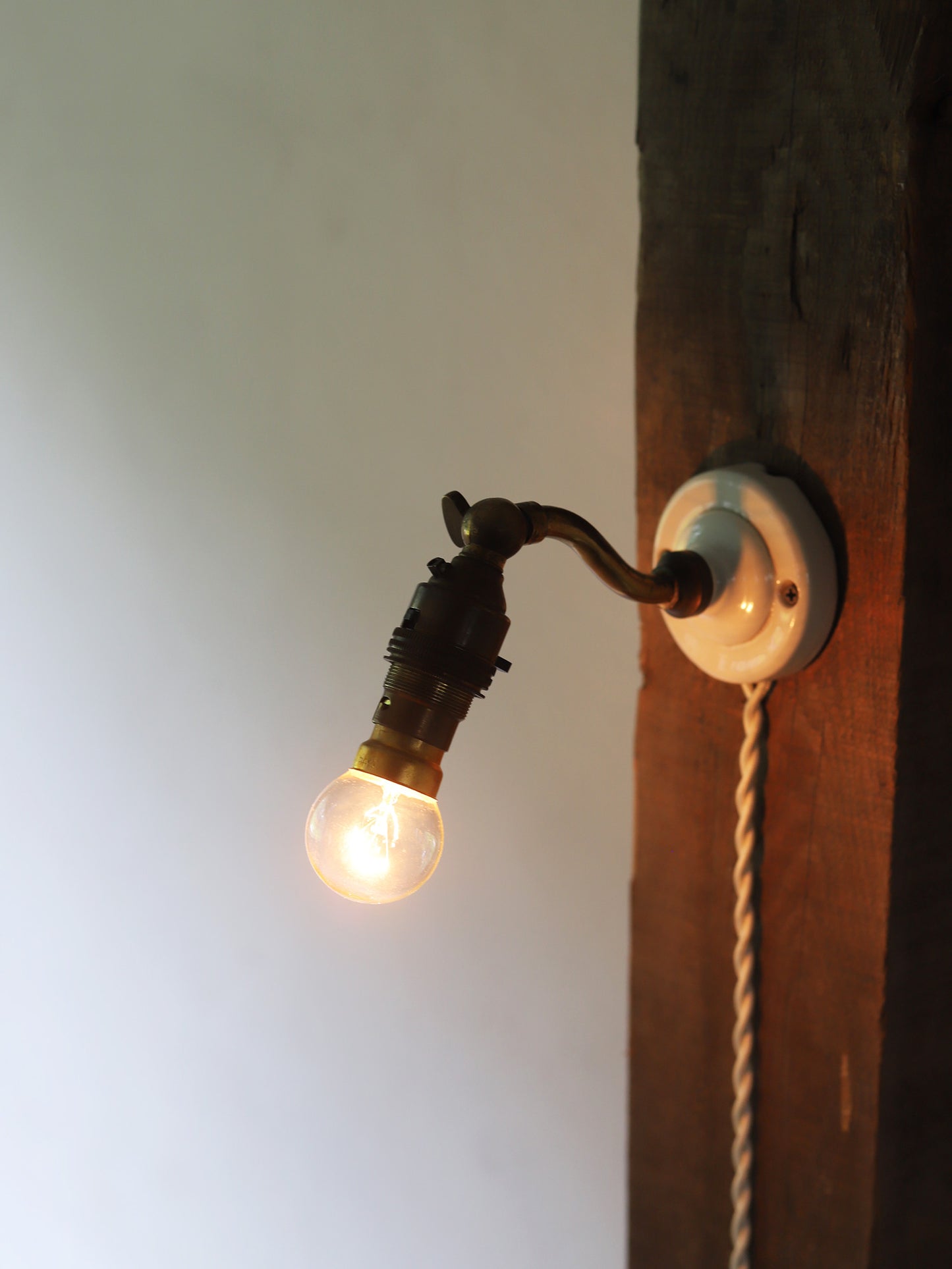 SMALL WALL LAMP