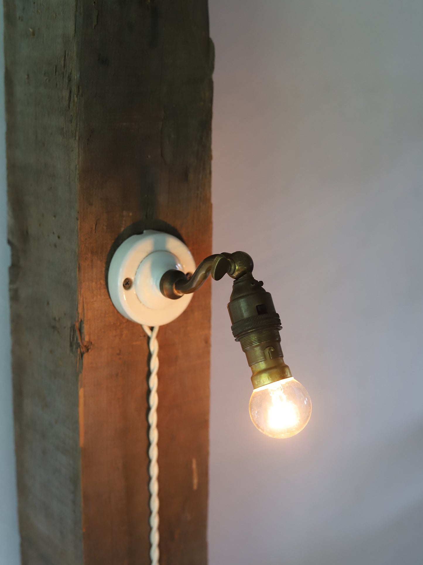 SMALL WALL LAMP