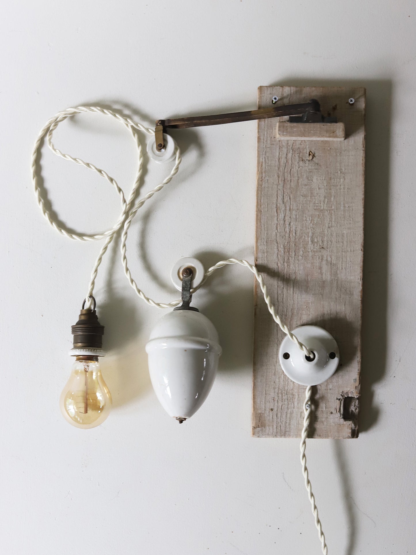 POTTERY LIFTING LAMP