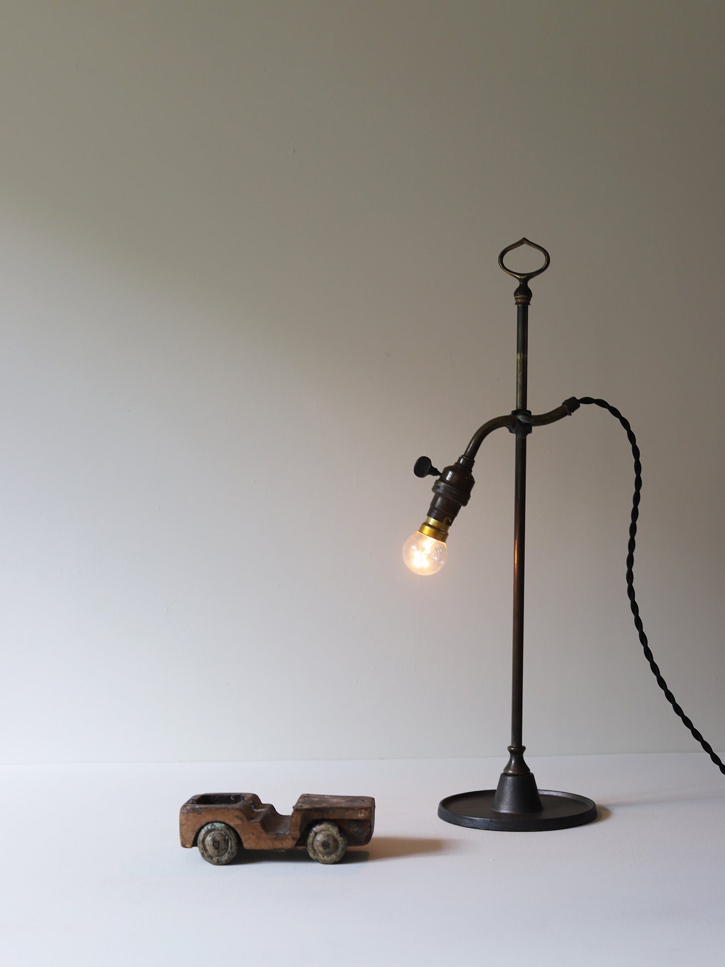 STAND LAMP