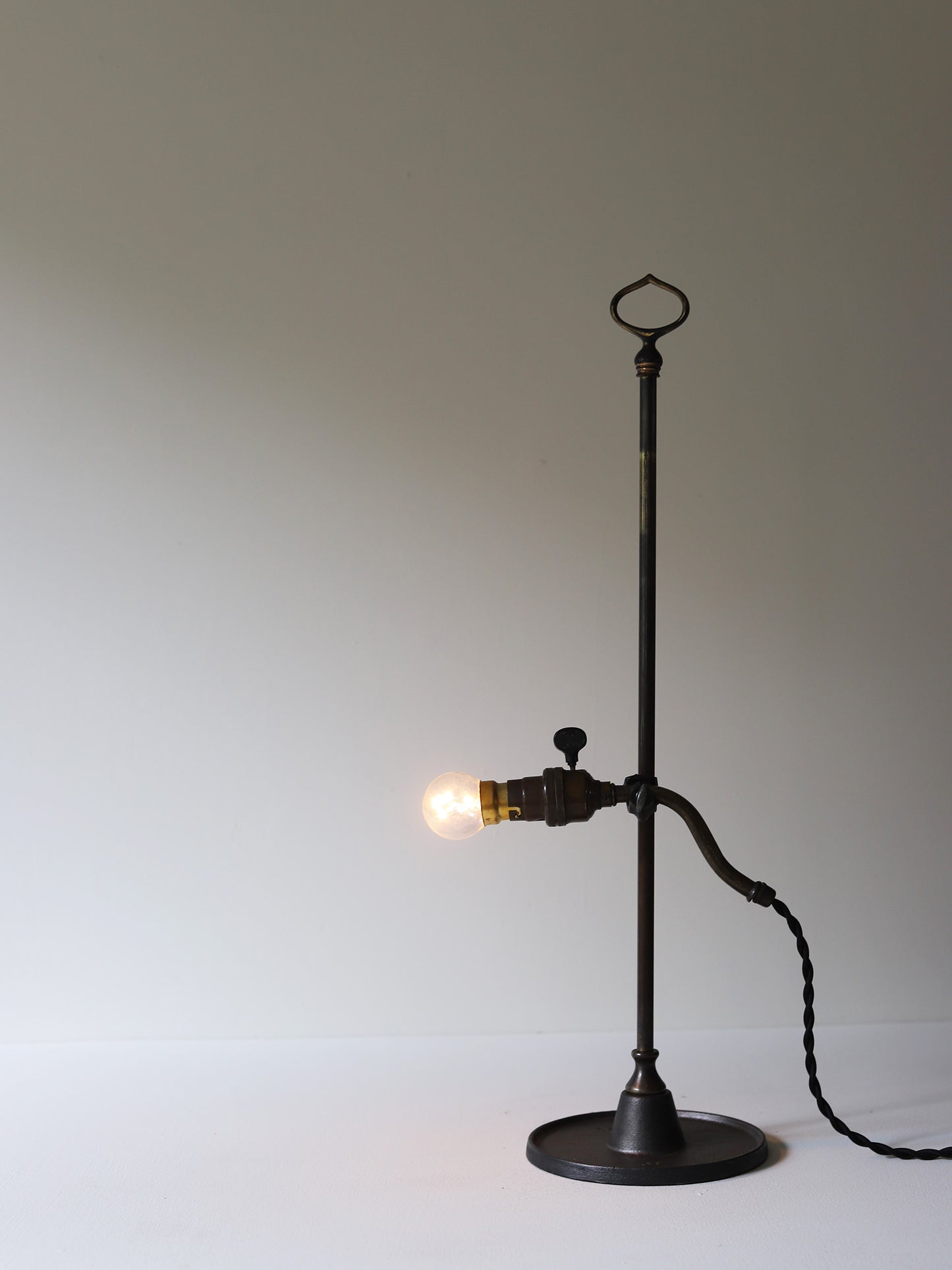 STAND LAMP