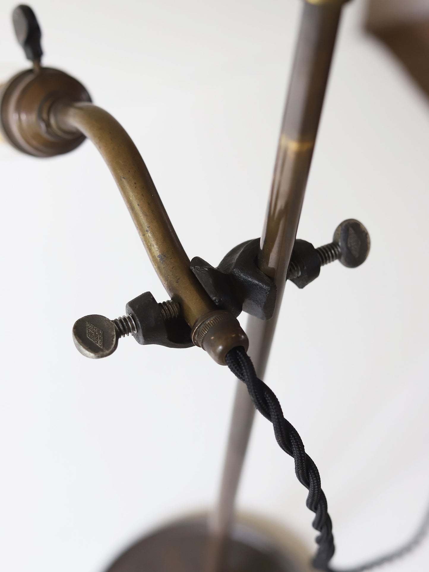 STAND LAMP