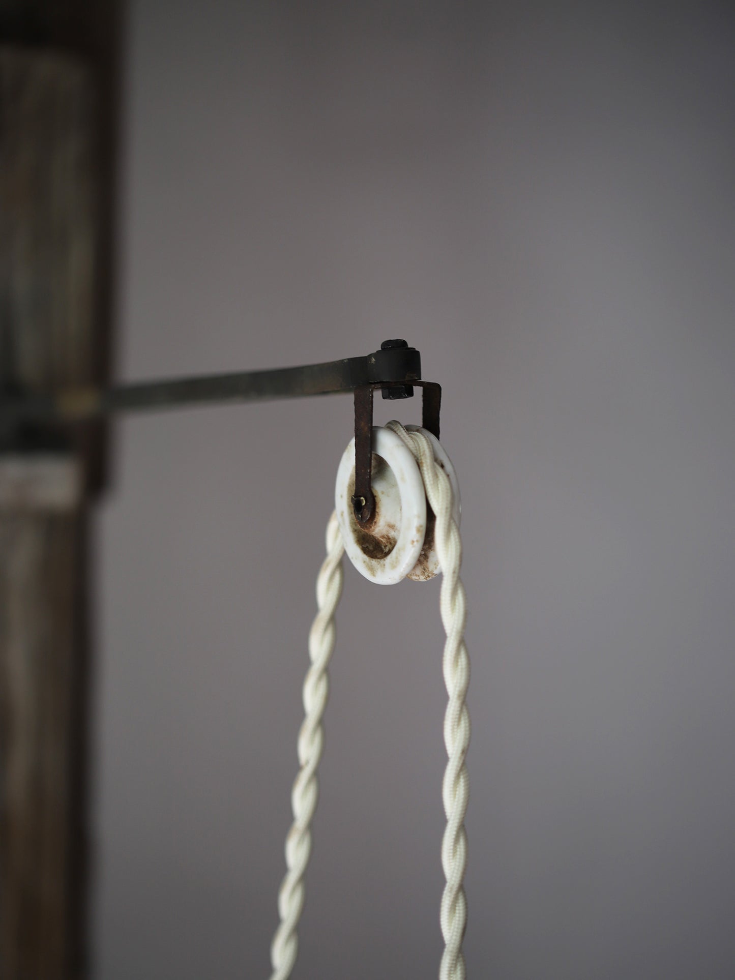 POTTERY LIFTING LAMP