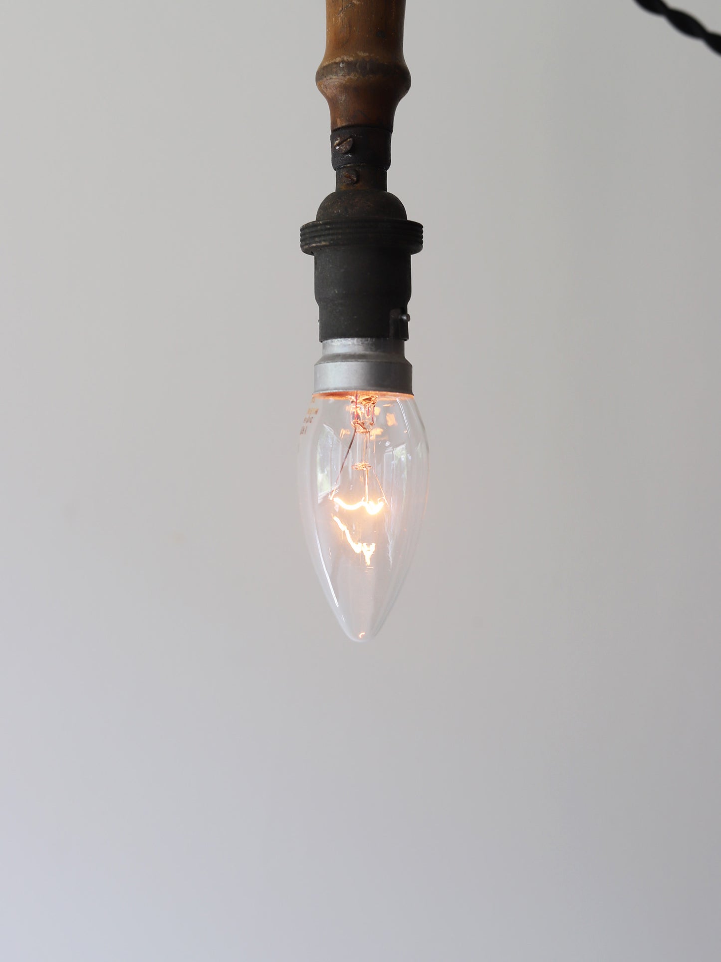 HANDLE LAMP