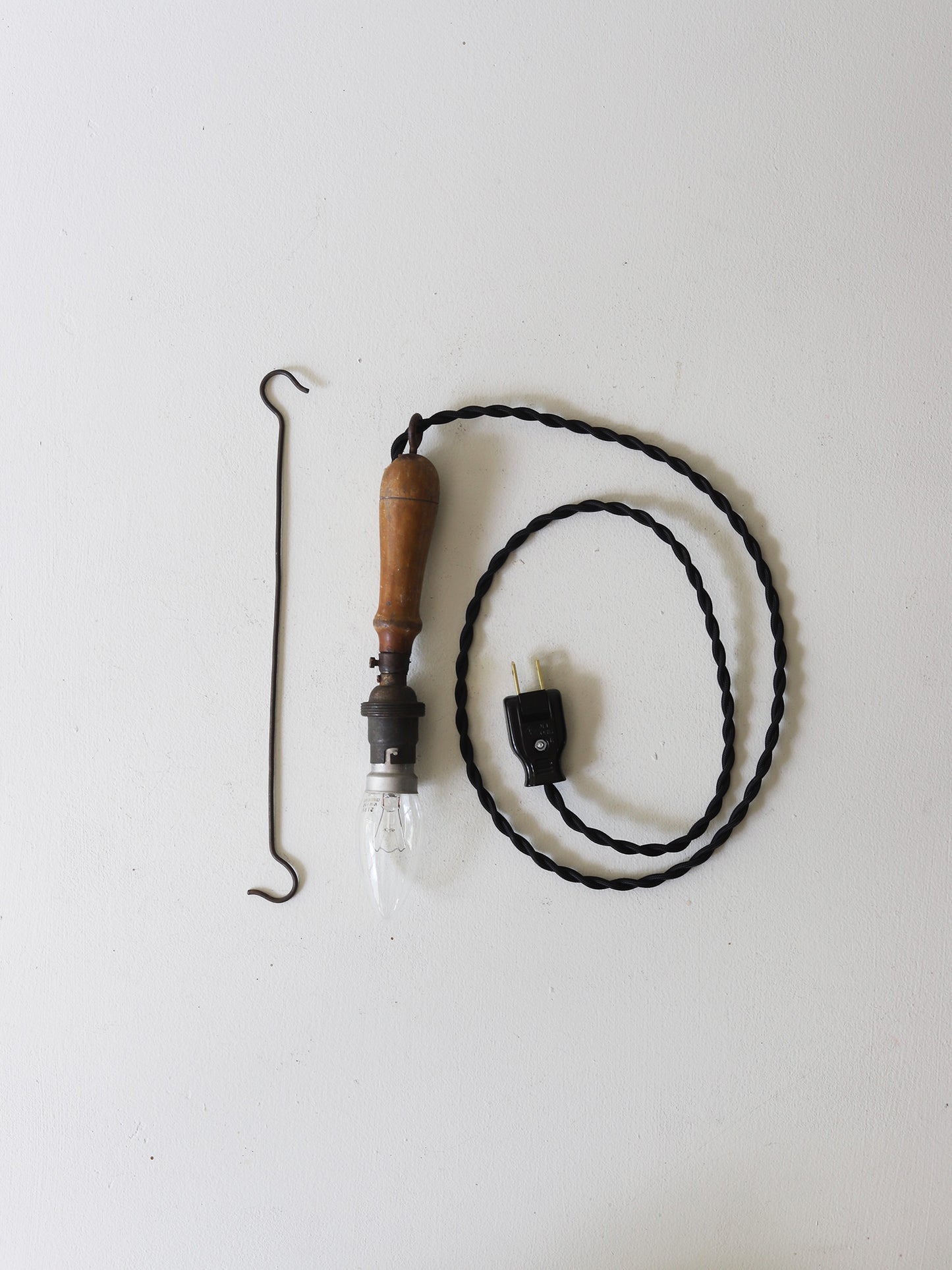 HANDLE LAMP