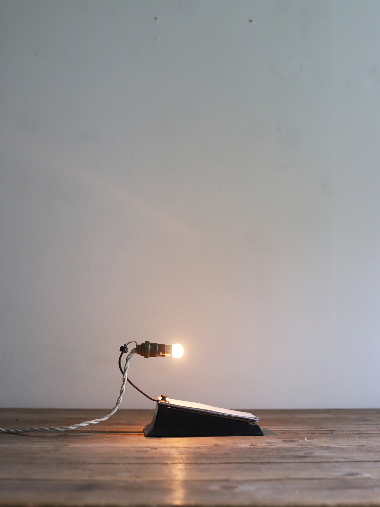 MEMO STAND LAMP
