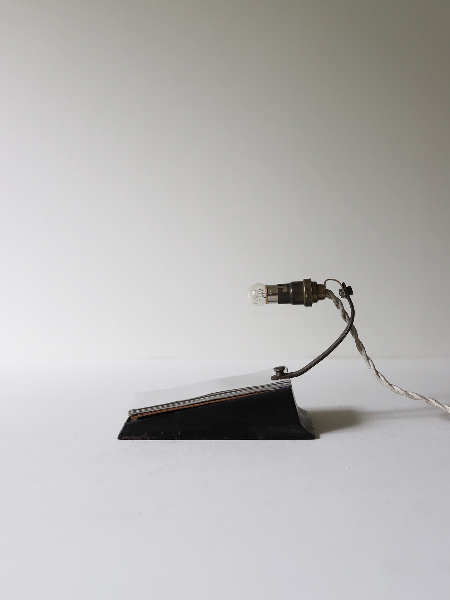 MEMO STAND LAMP