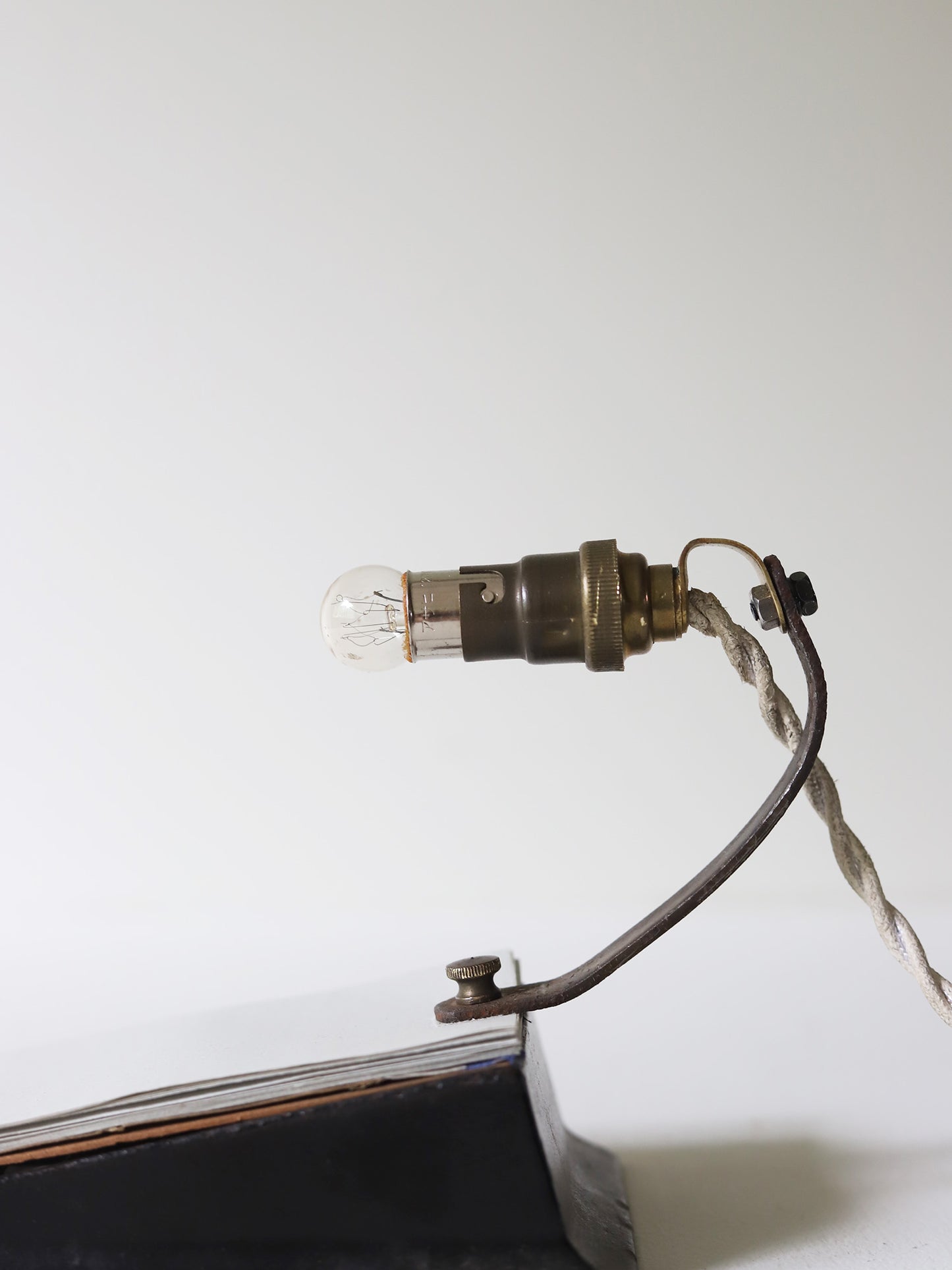 MEMO STAND LAMP
