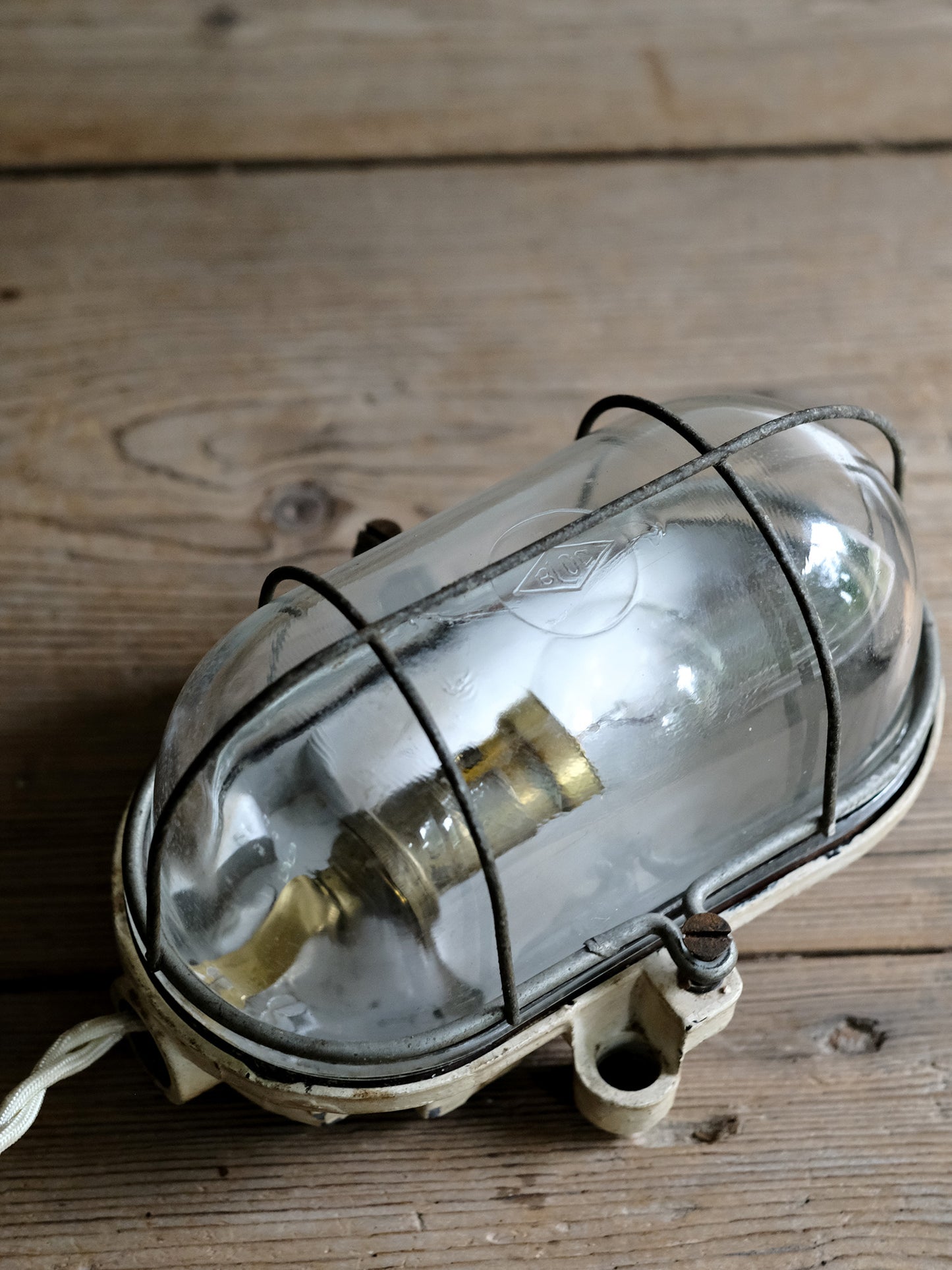 CAPSULE LAMP & SW
