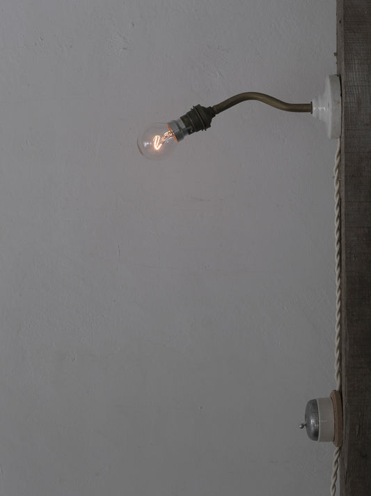 WALL LAMP WITH SWITCH