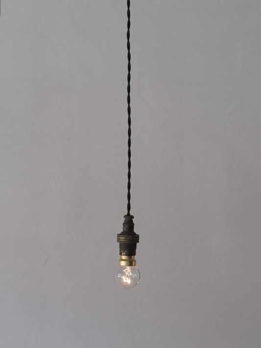 BRASS SOCKET LAMP : B