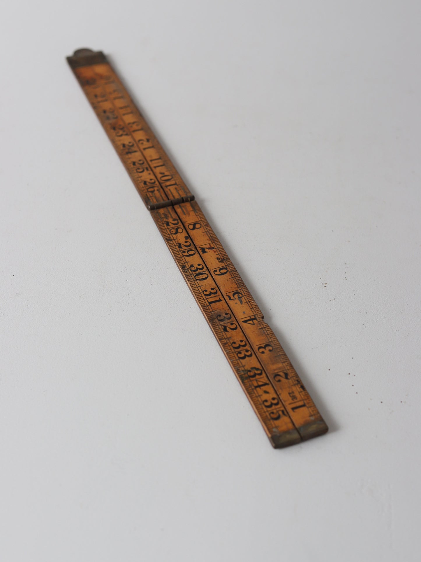 WOODEN FOLDING RULER