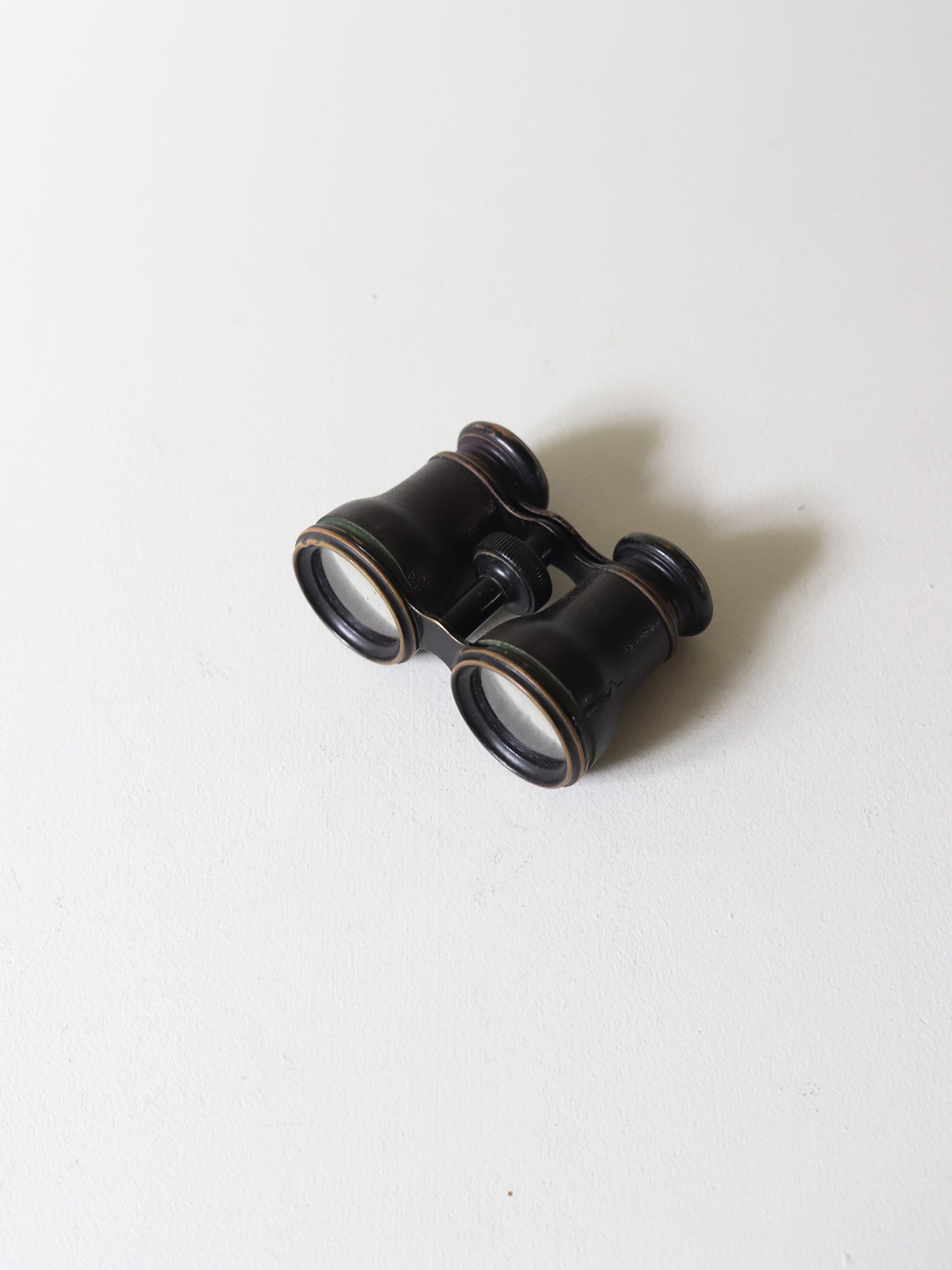 BINOCULARS