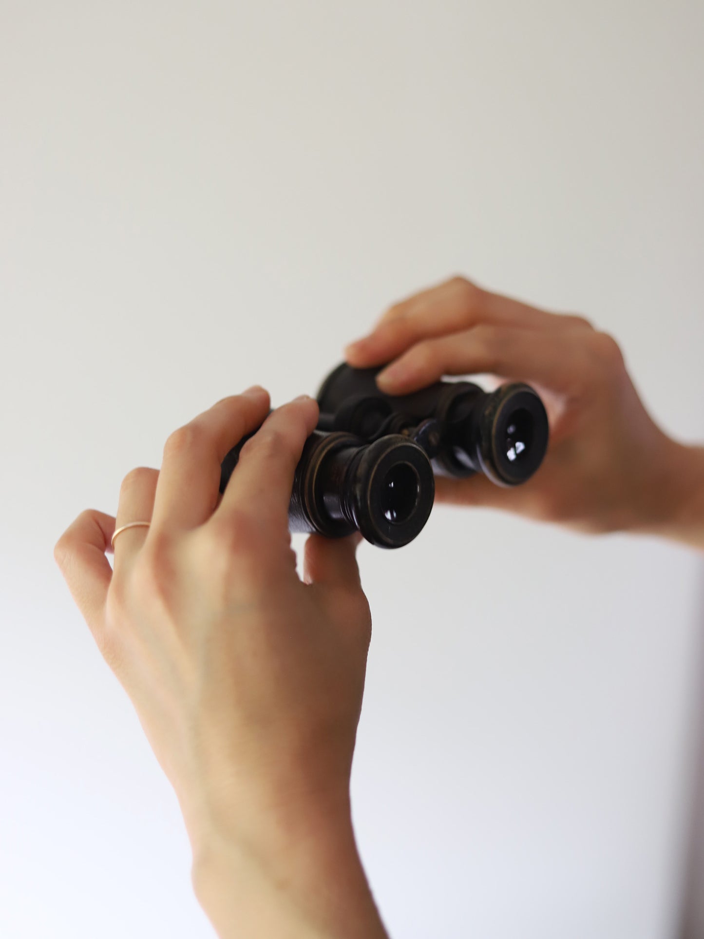 BINOCULARS