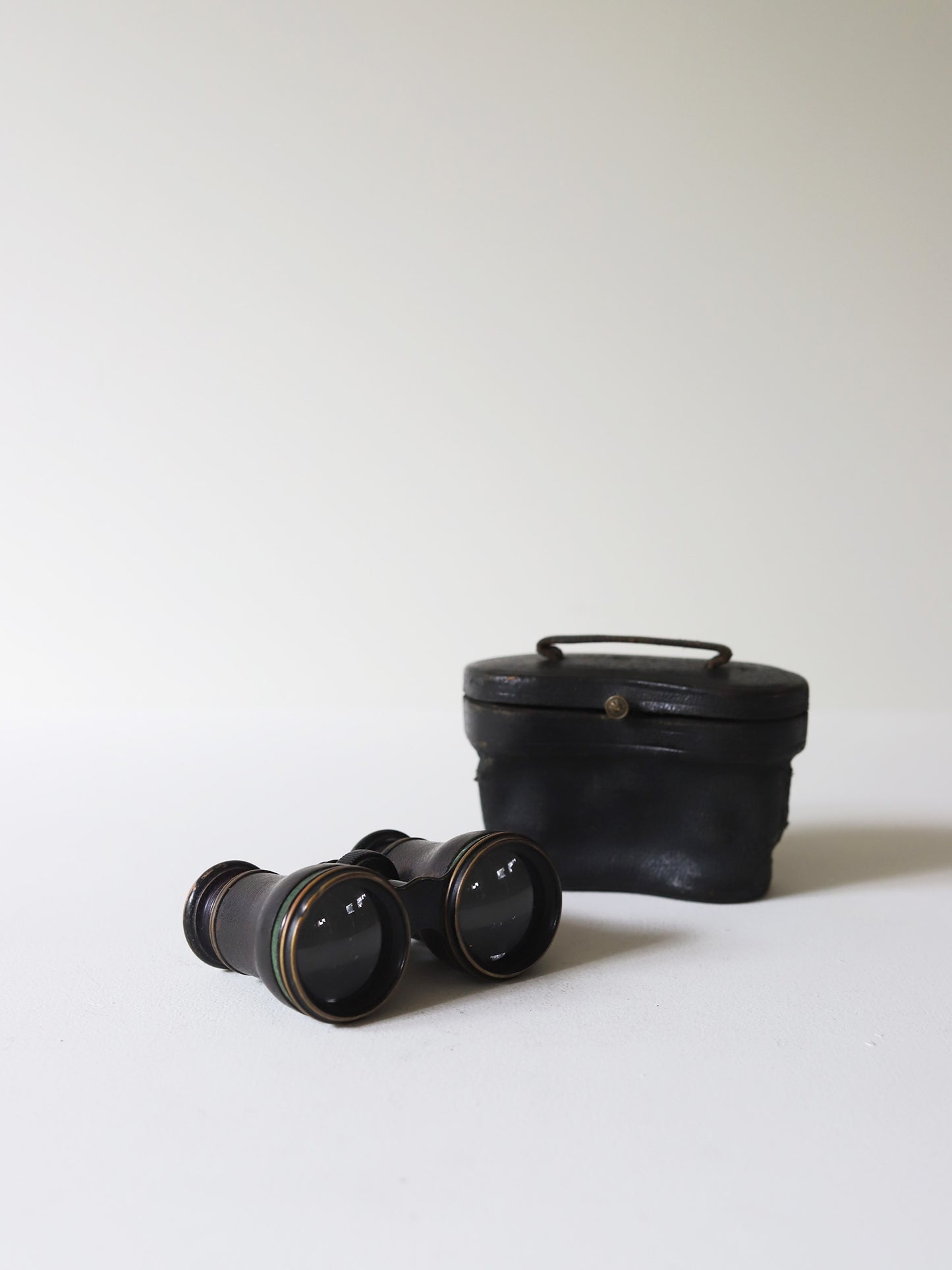 BINOCULARS