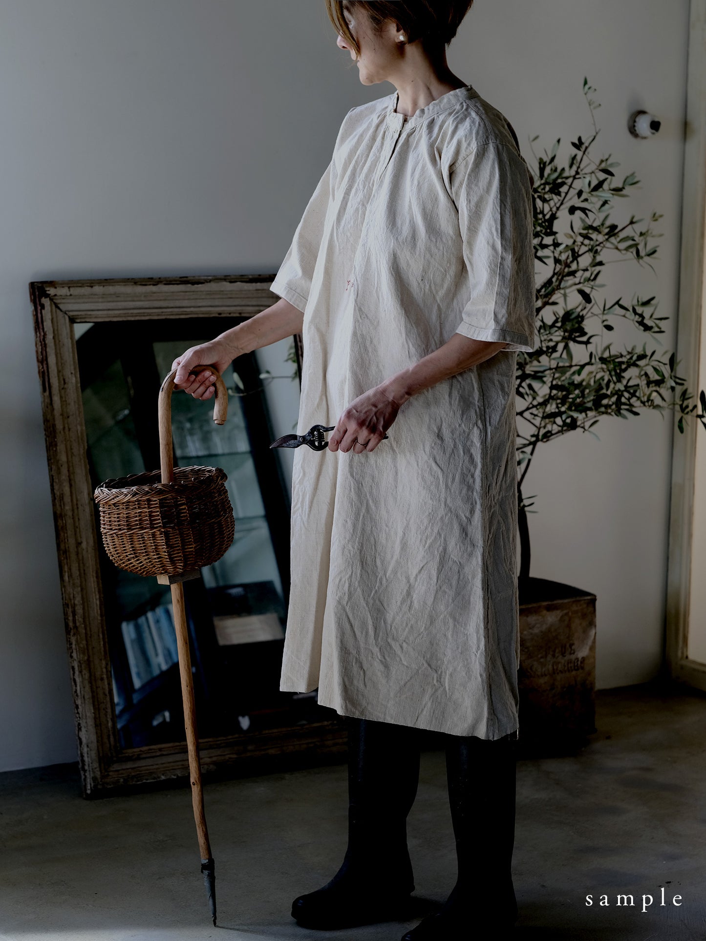 FRENCH DRESS:A