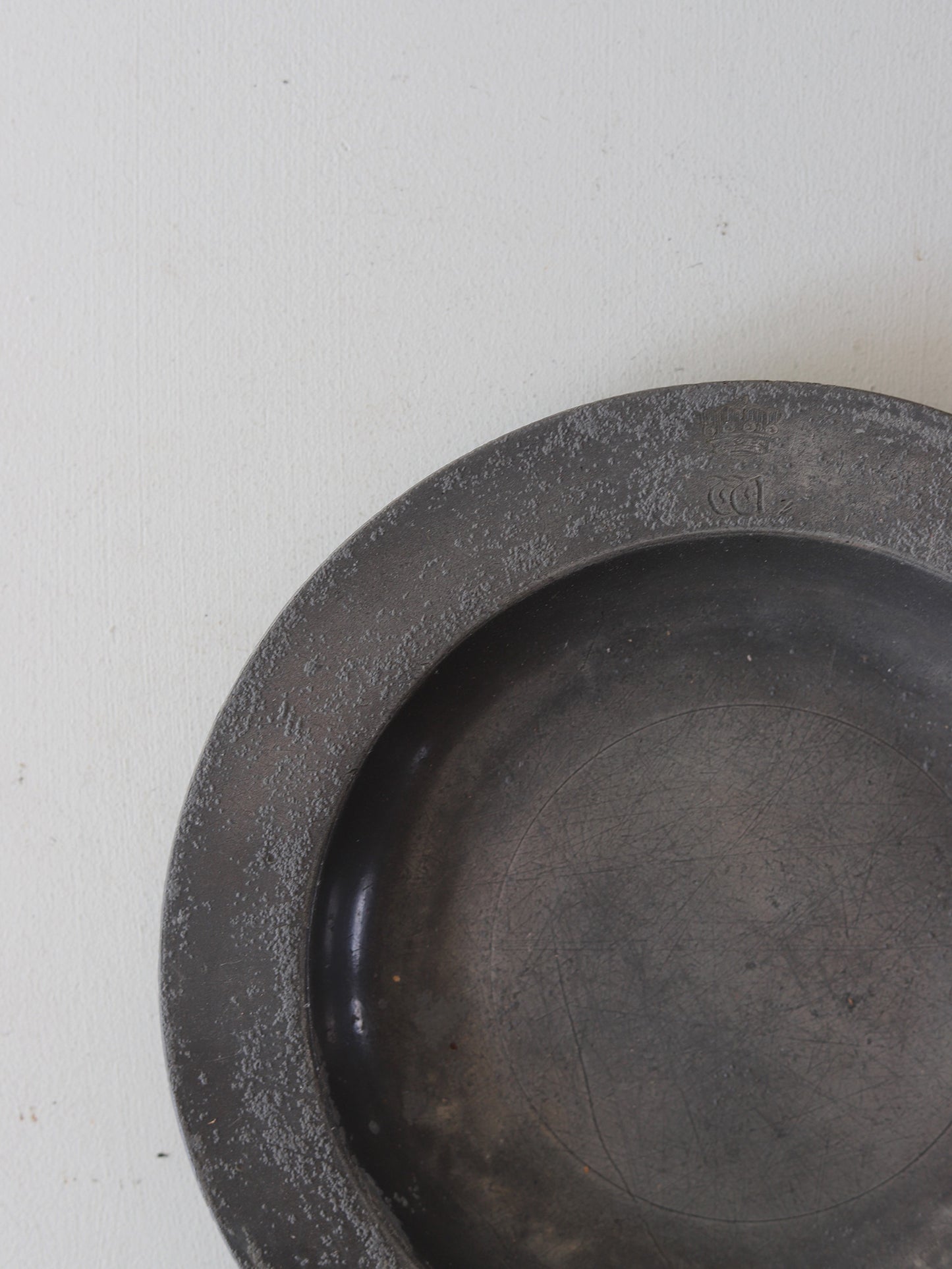 PEWTER PLATE 005