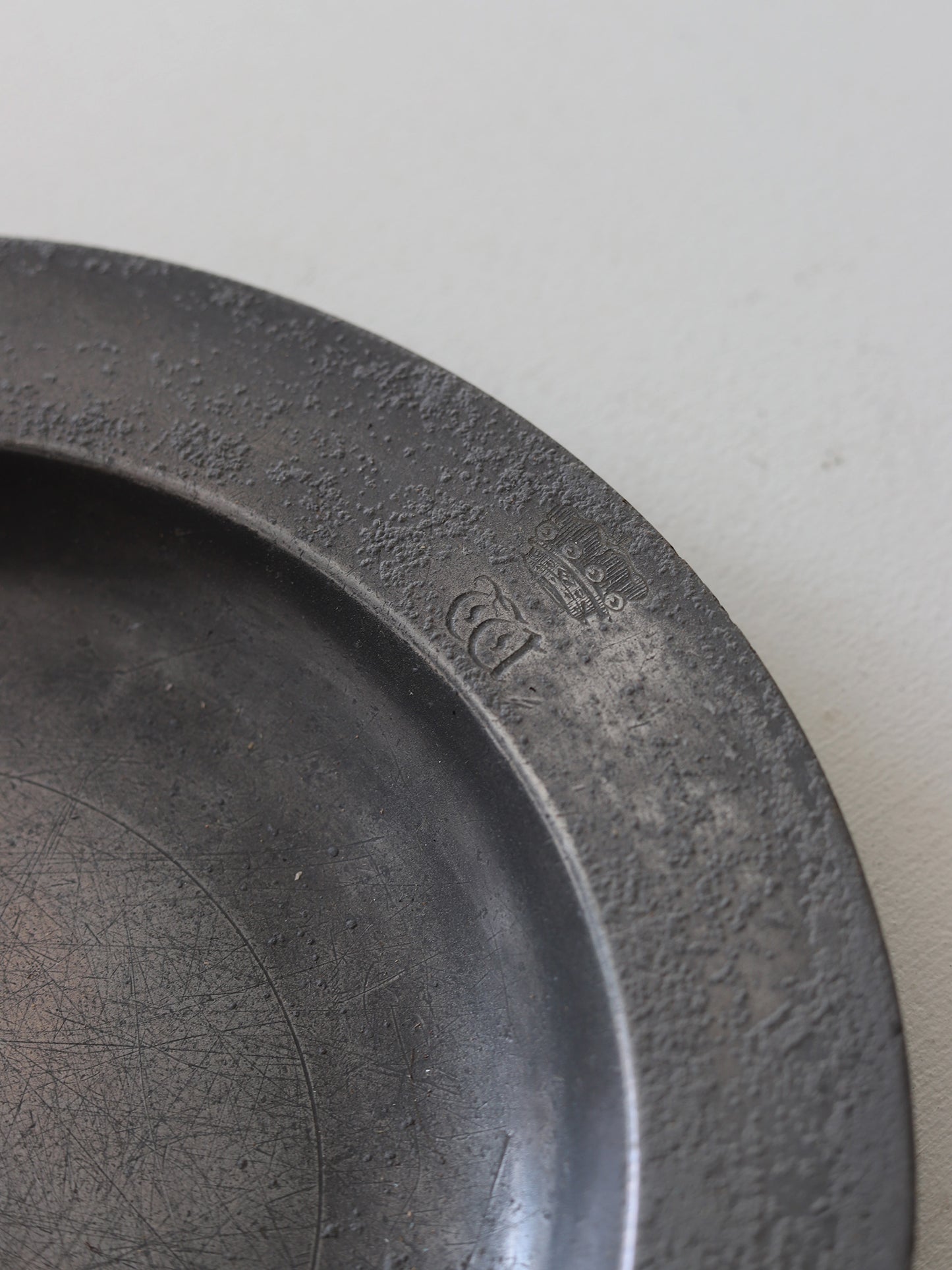 PEWTER PLATE 005