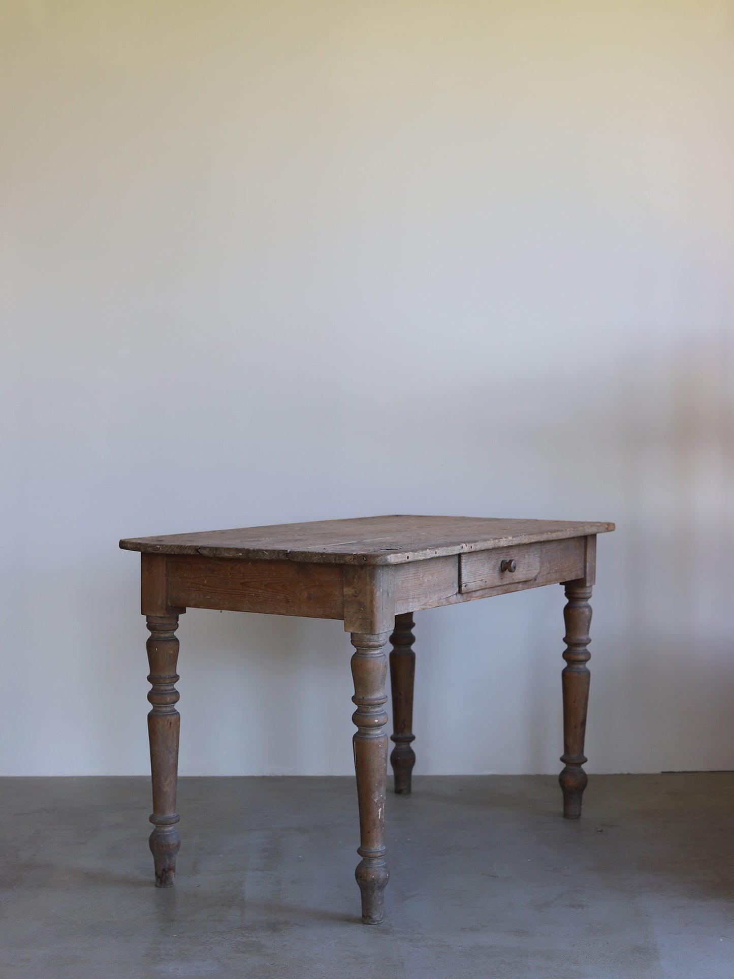 152  FRANCE WOODEN TABLE