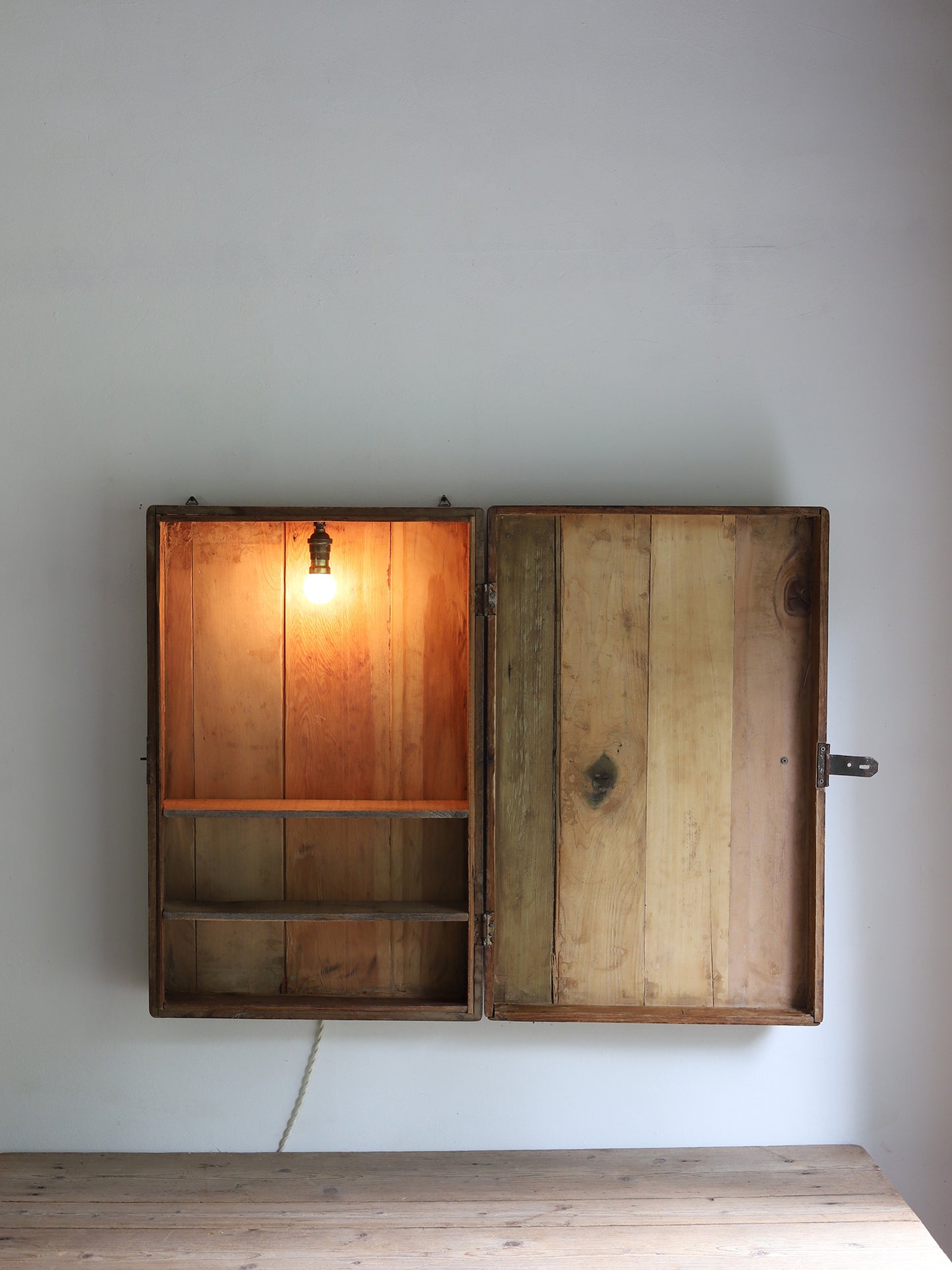 WOODBOX with LAMP