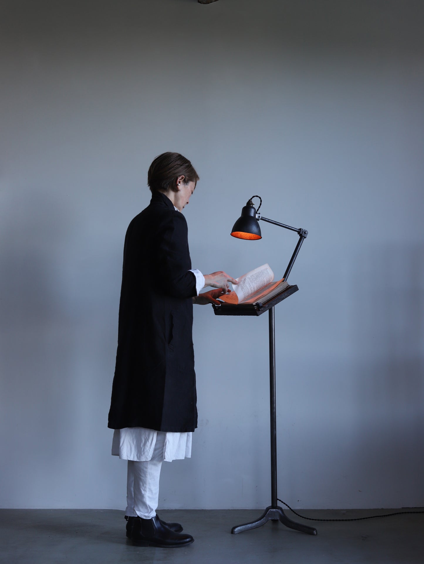 IRON STAND LAMP with BOOK STAND