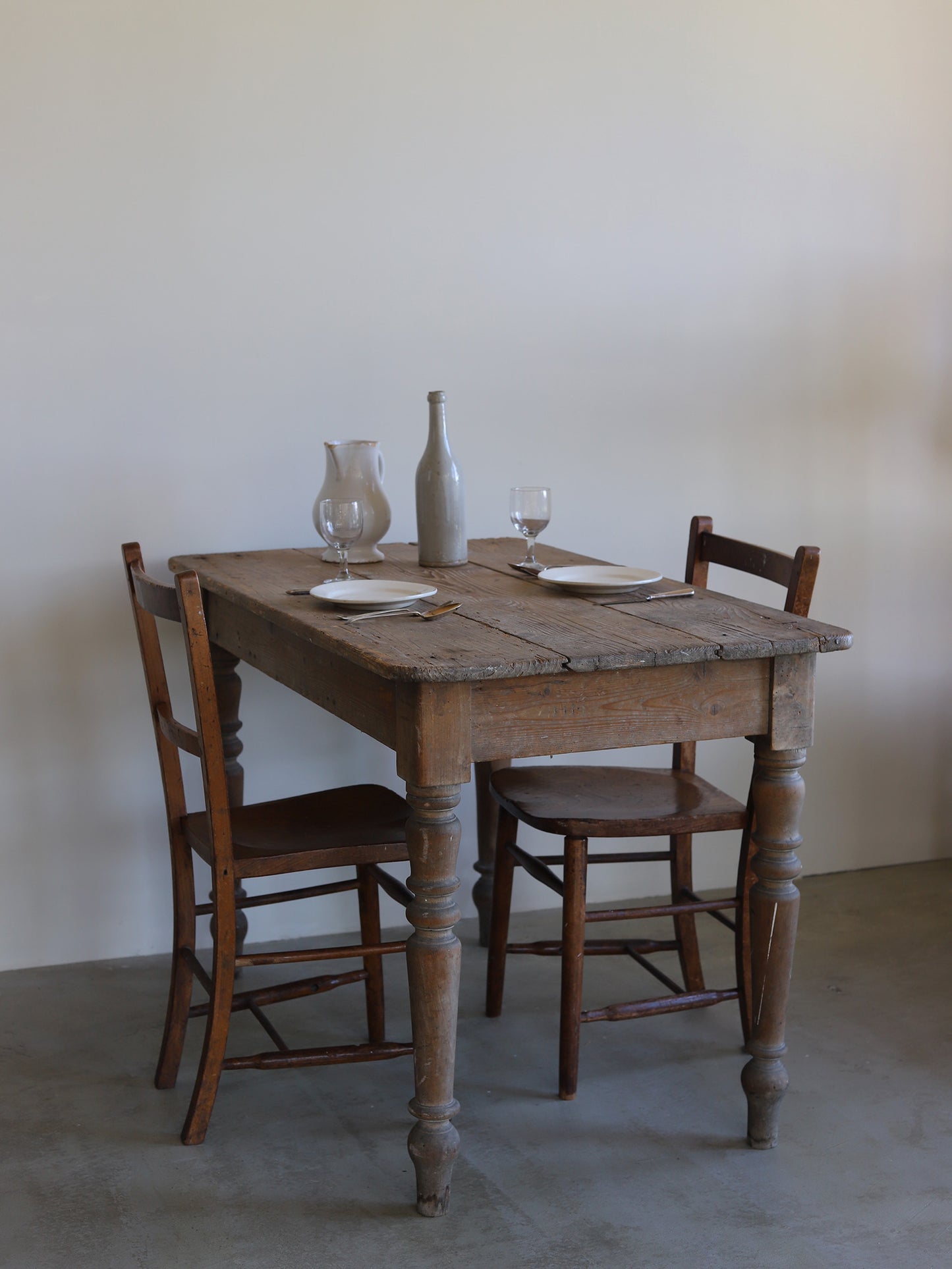 152  FRANCE WOODEN TABLE