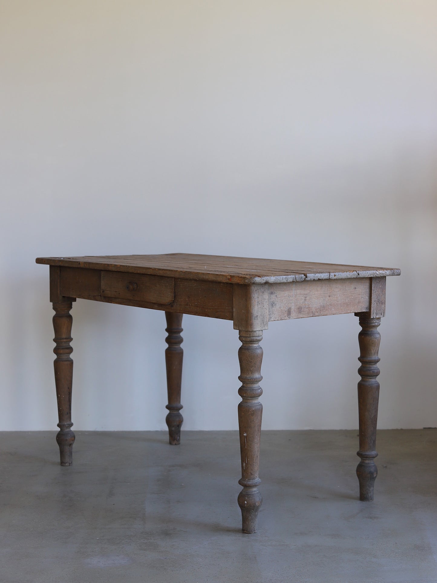 152  FRANCE WOODEN TABLE