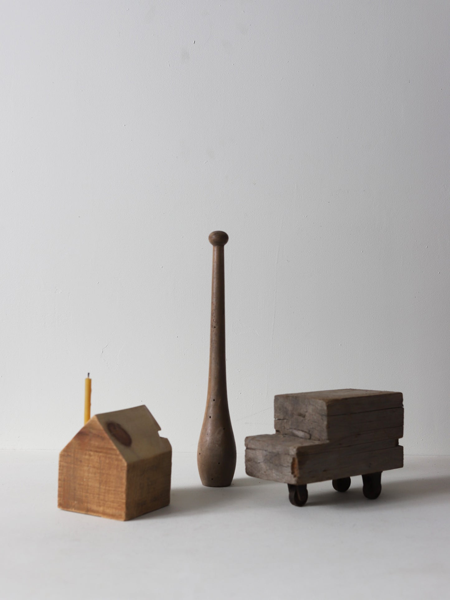 003 オート三輪と三角屋根