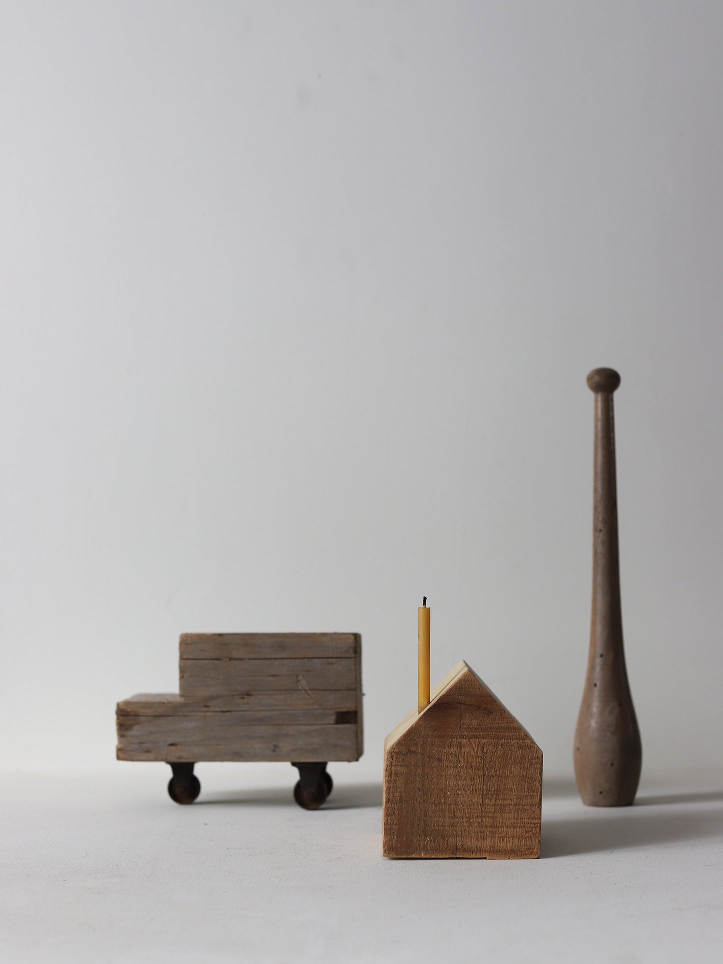 003 オート三輪と三角屋根