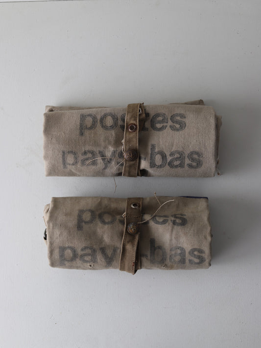 018 くるりと巻いたポストバック