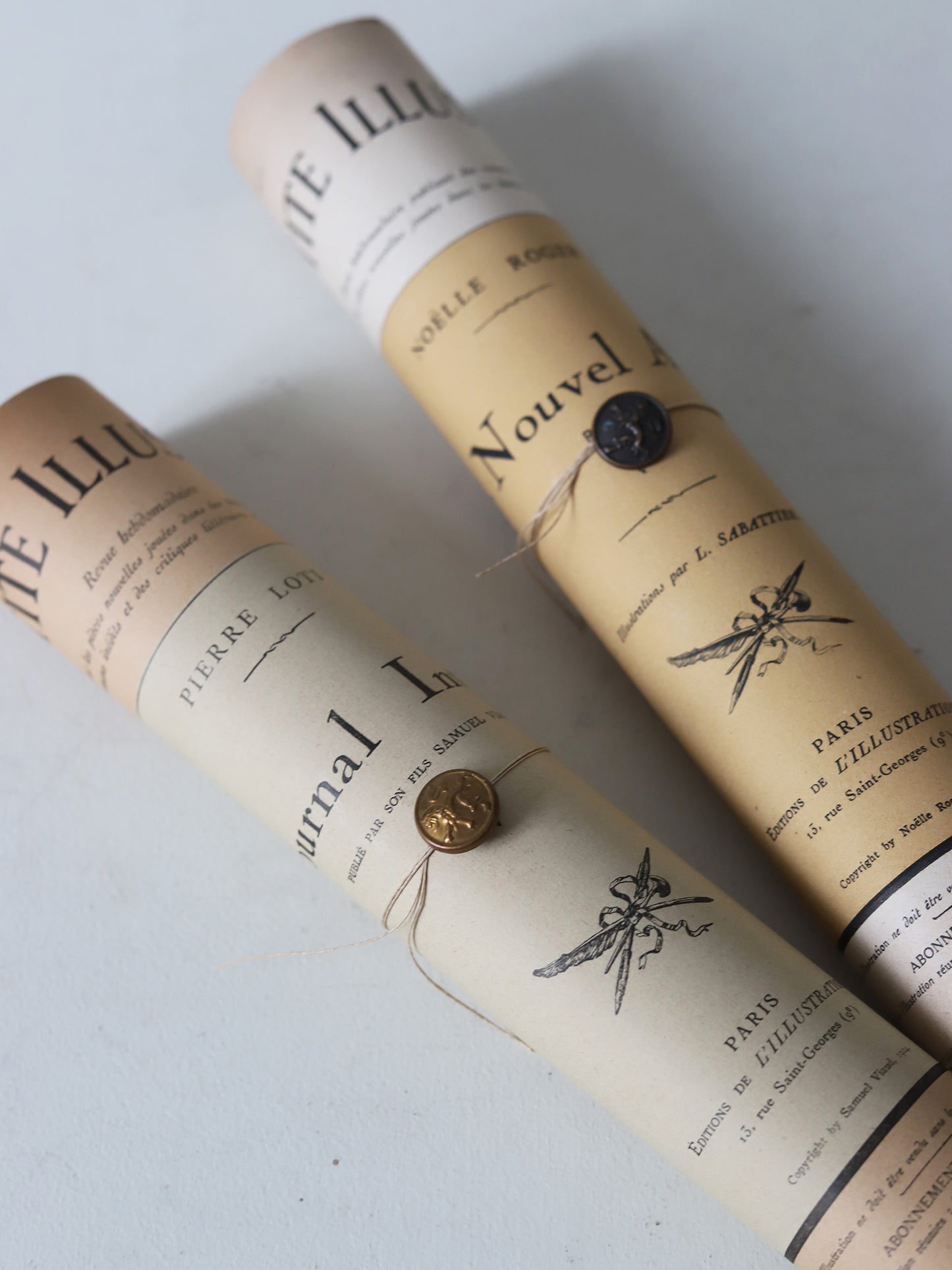 LA PETITE ILLUSTRATION