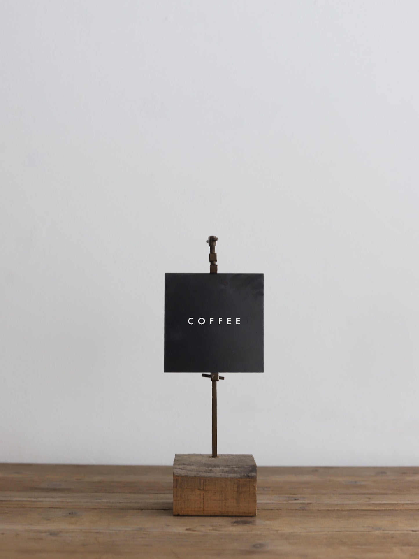 060a ハタガネ看板 A