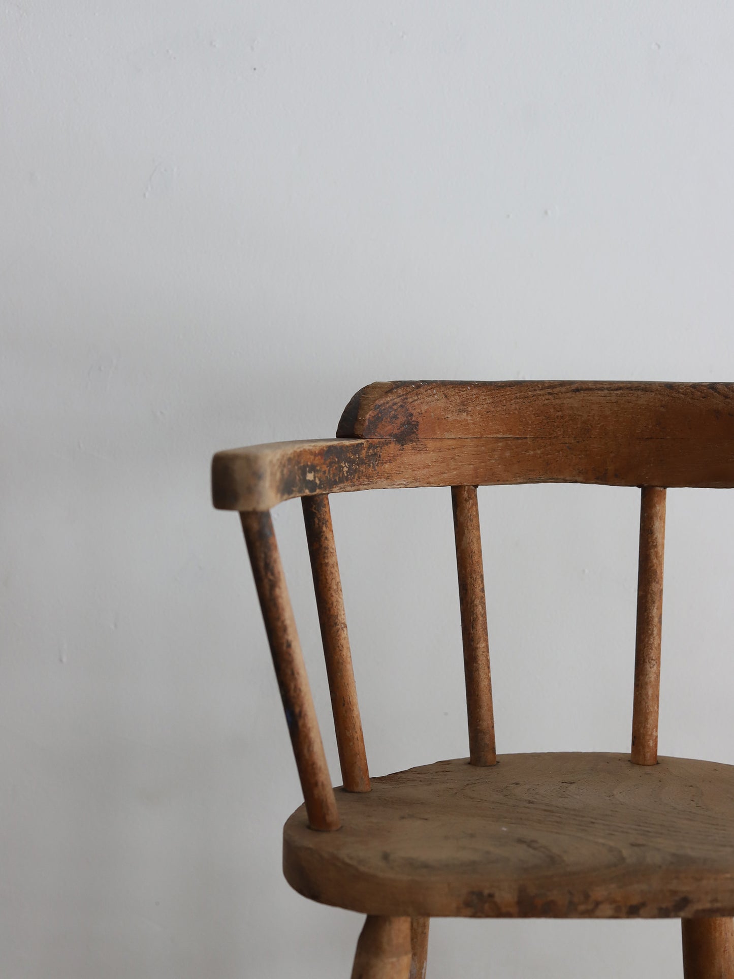 068 CHILD CHAIR